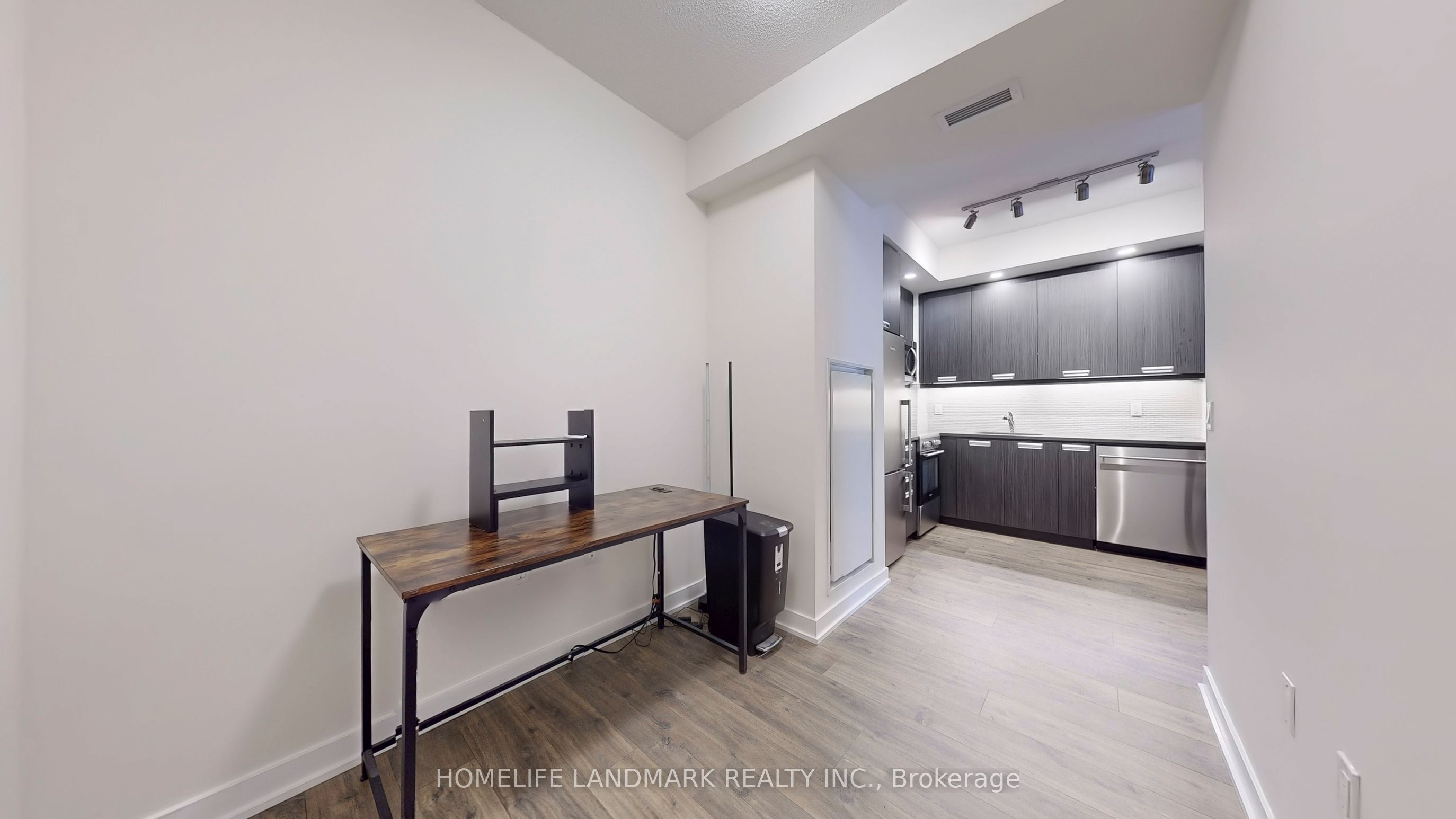 99 John Street 704 Property Photo 28