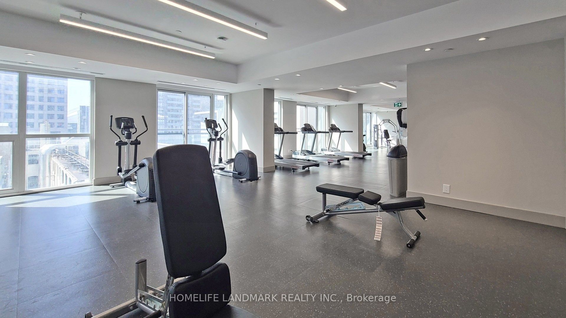 99 John Street 704 Property Photo 38