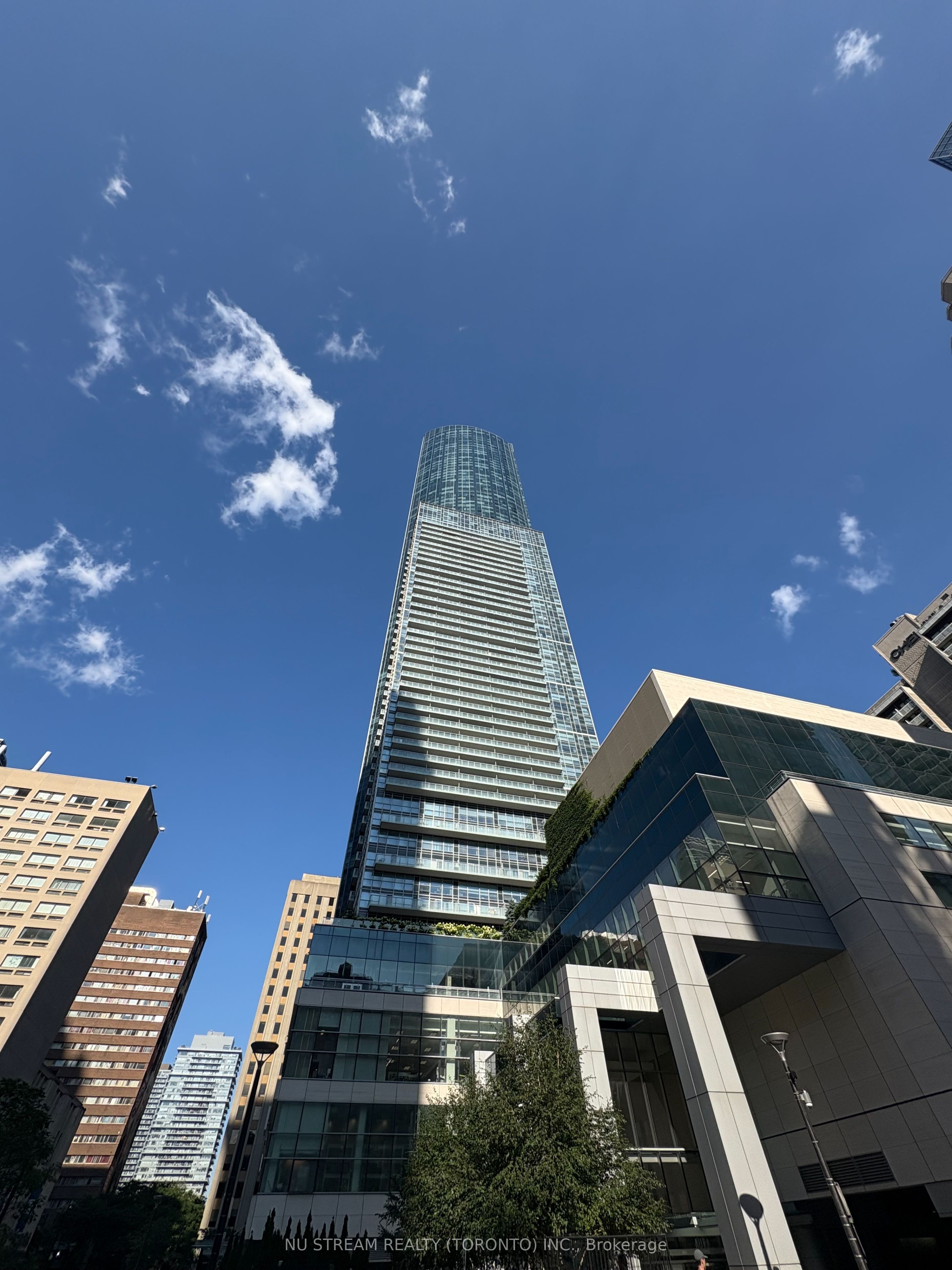 384 Yonge Street 59 Property Photo 1