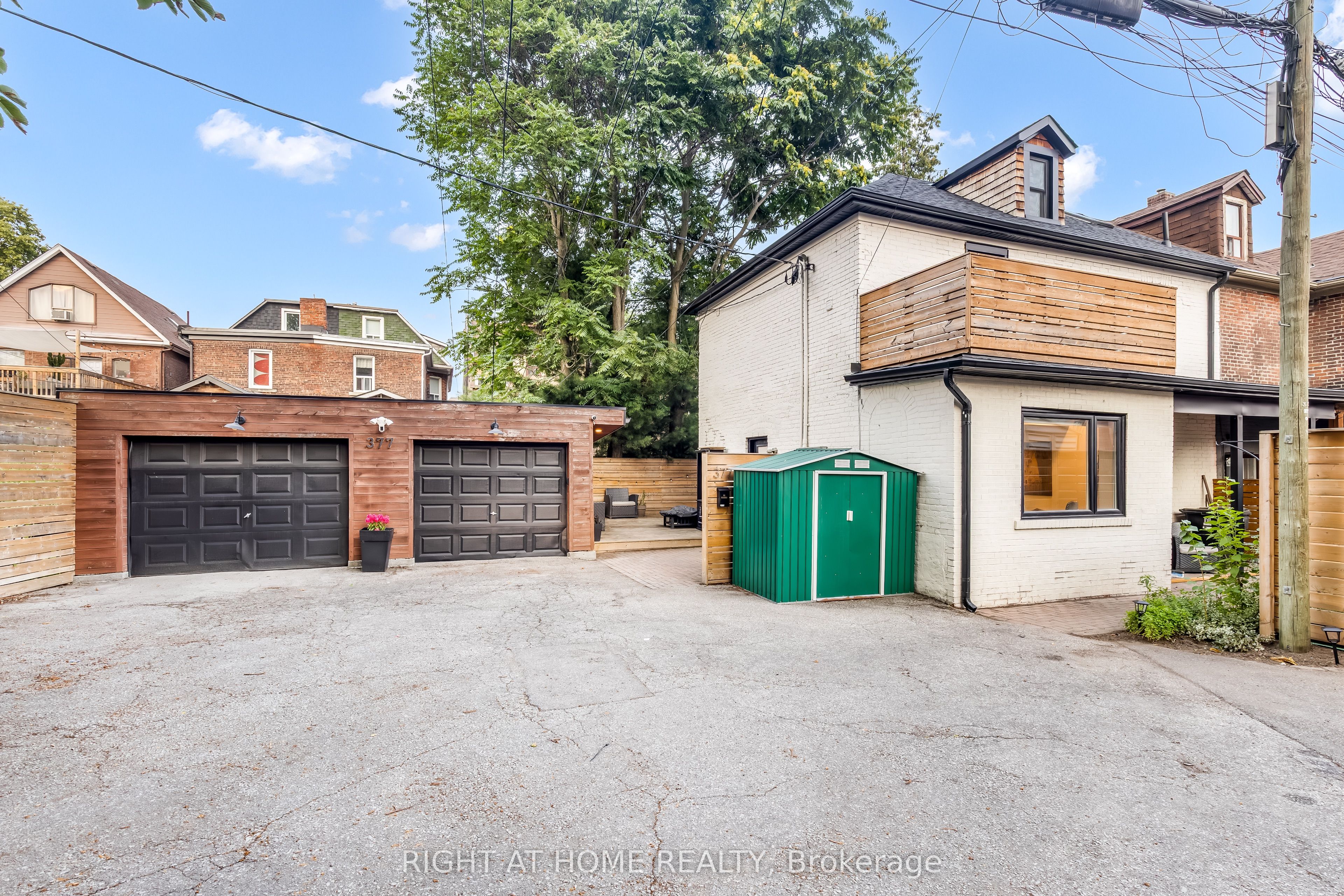 377 Lansdowne Avenue Property Photo 1