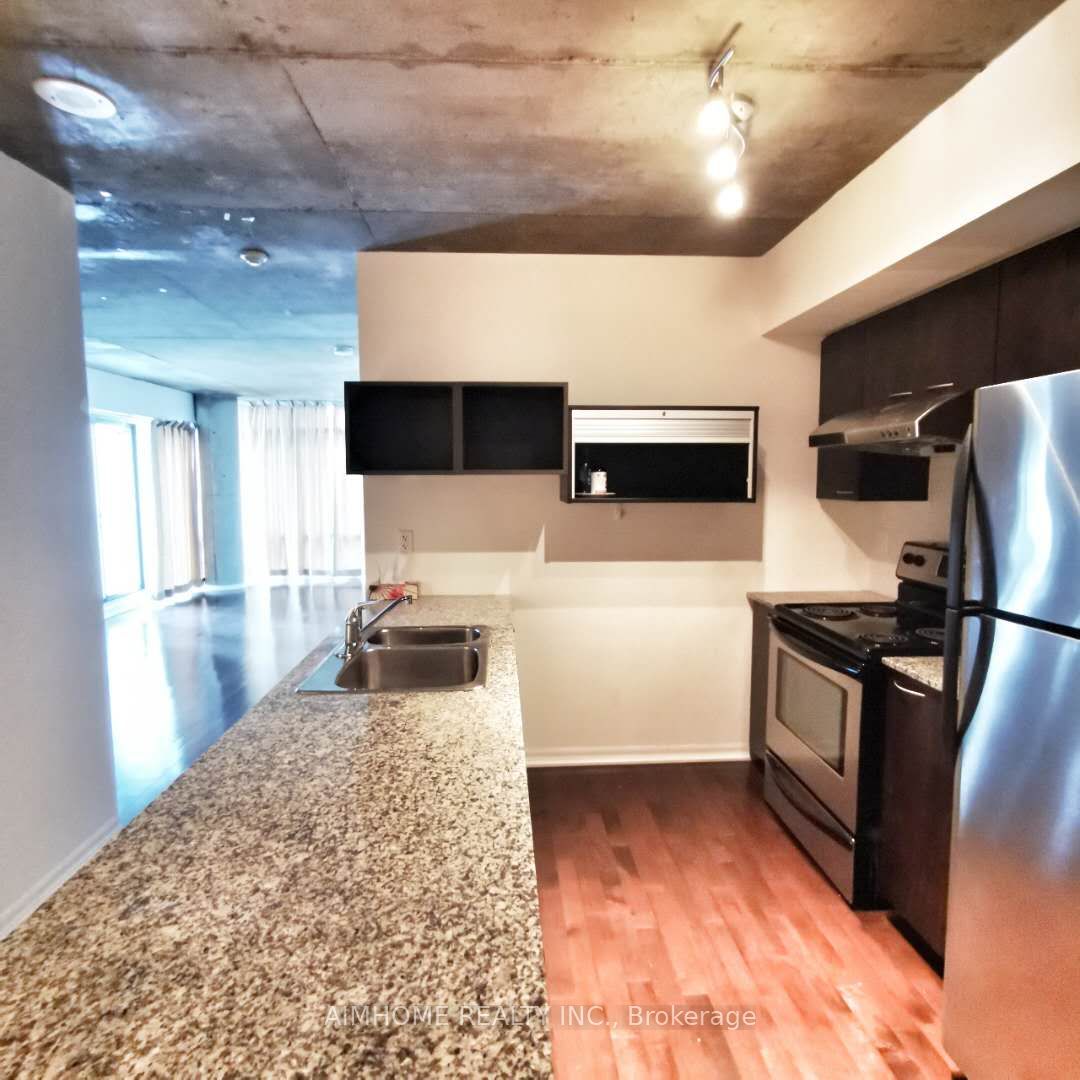 22 Wellesley Street E 906 Property Photo 8