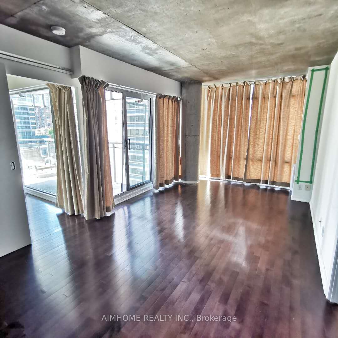 22 Wellesley Street E 906 Property Photo 9