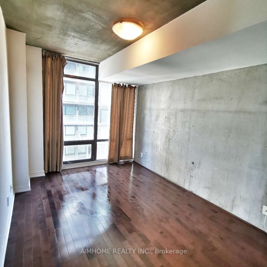 22 Wellesley Street E 906 Property Photo 11