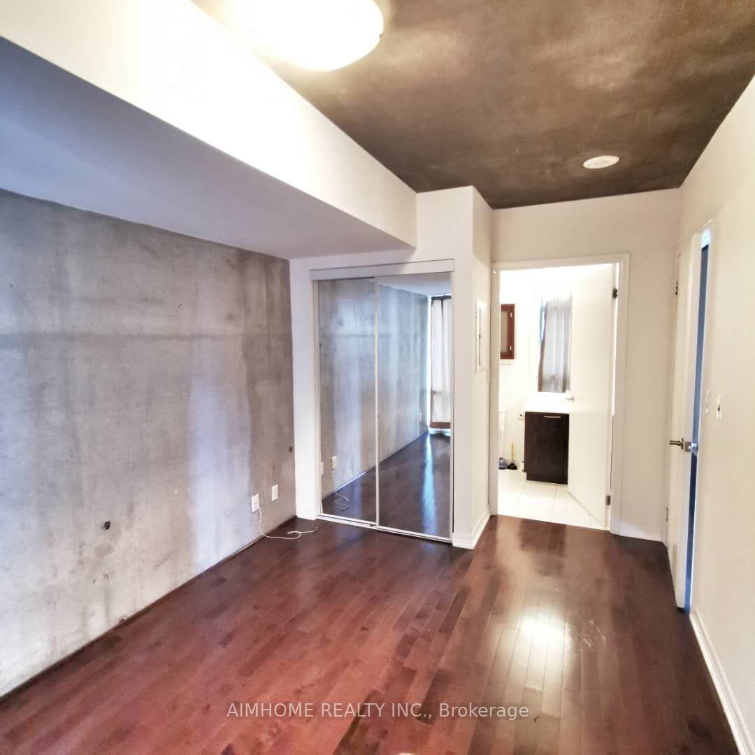 22 Wellesley Street E 906 Property Photo 13