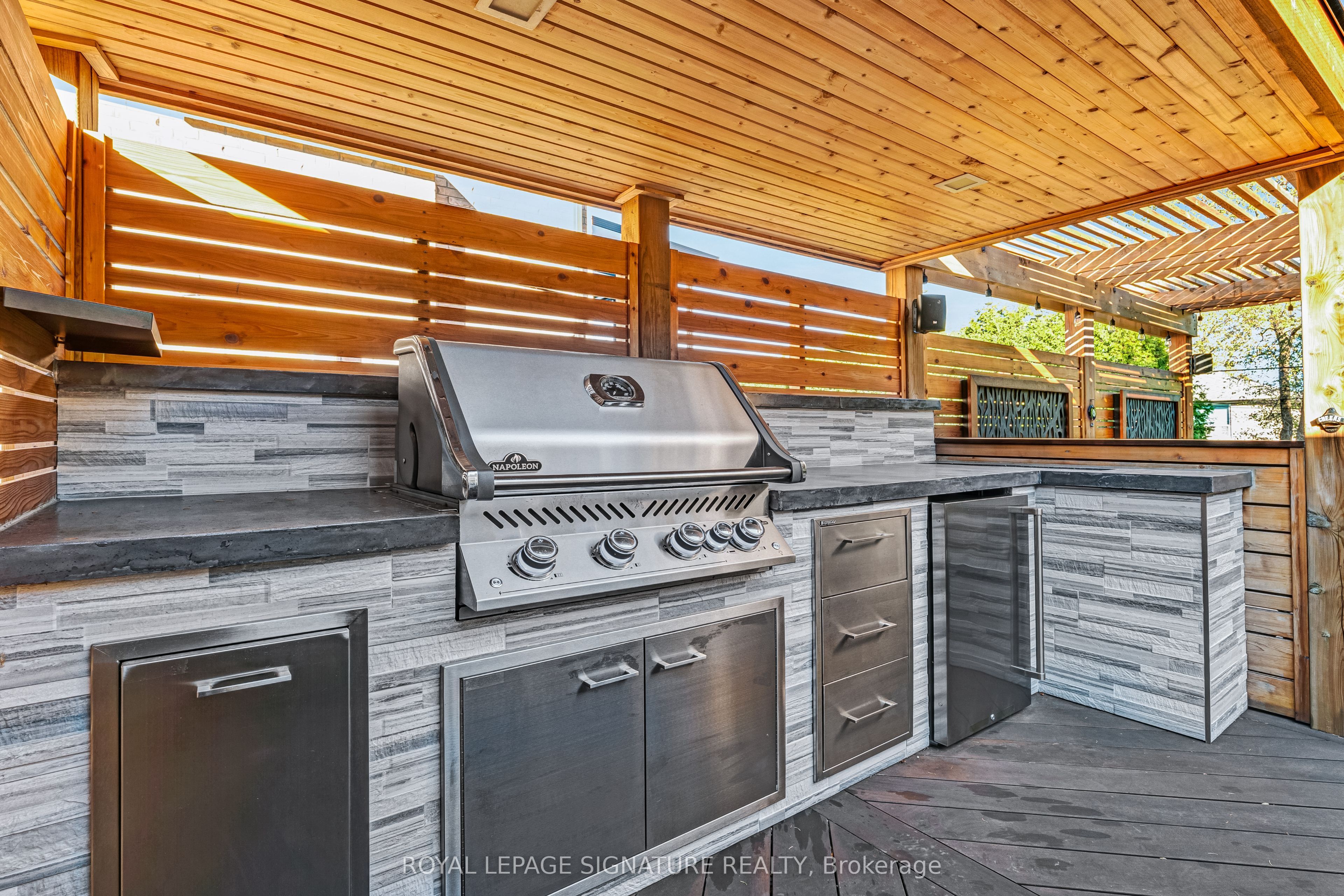 21 Page Avenue Property Photo 35