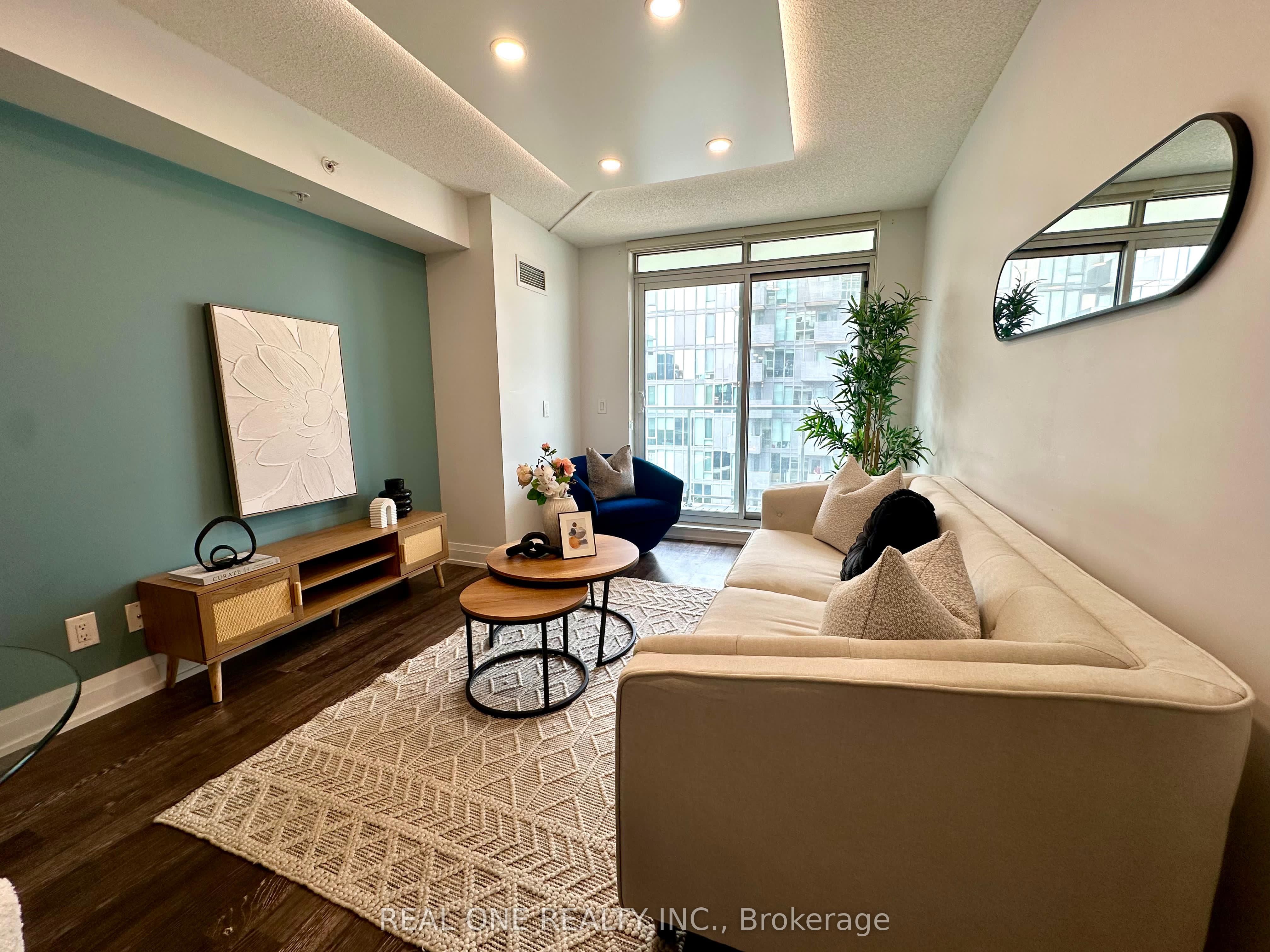 565 Wilson Avenue 904w Property Photo 1