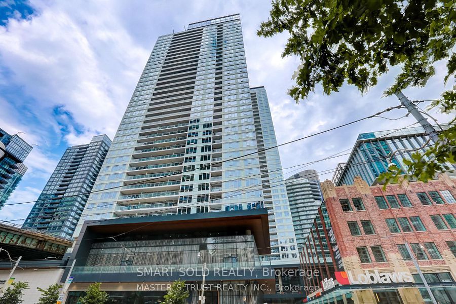 19 Bathurst Street 2711 Property Photo 1