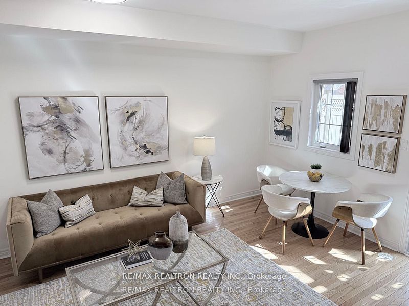 171b Finch Avenue E Property Photo 13