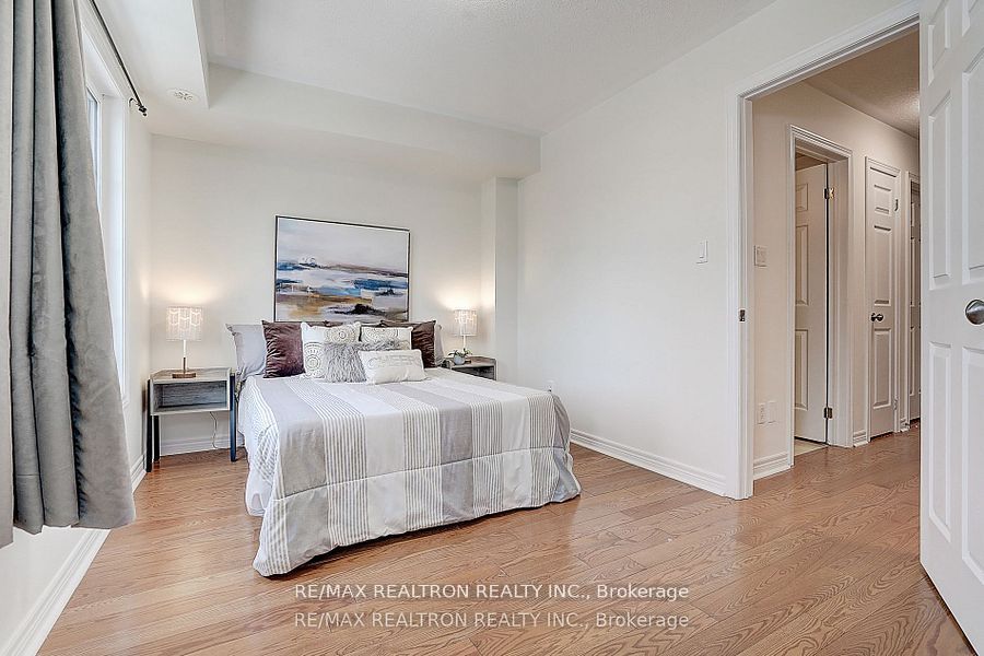 171b Finch Avenue E Property Photo 26