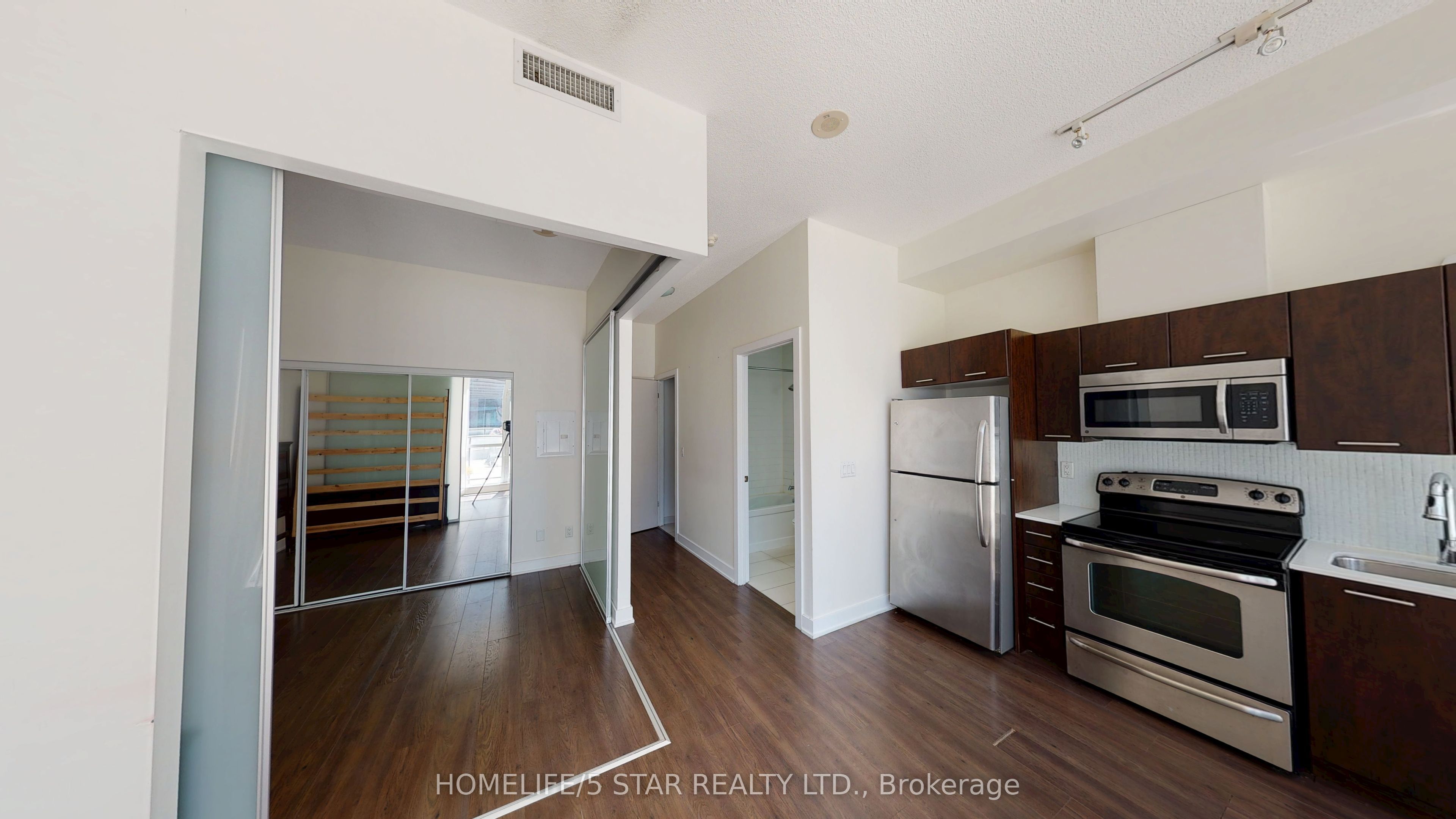 169 Fort York Boulevard 218 Property Photo 8