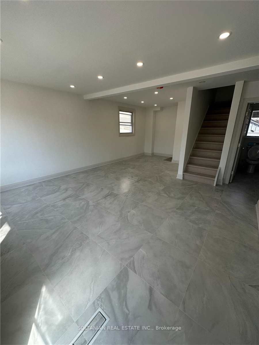 179 Willowdale Avenue Property Photo 1