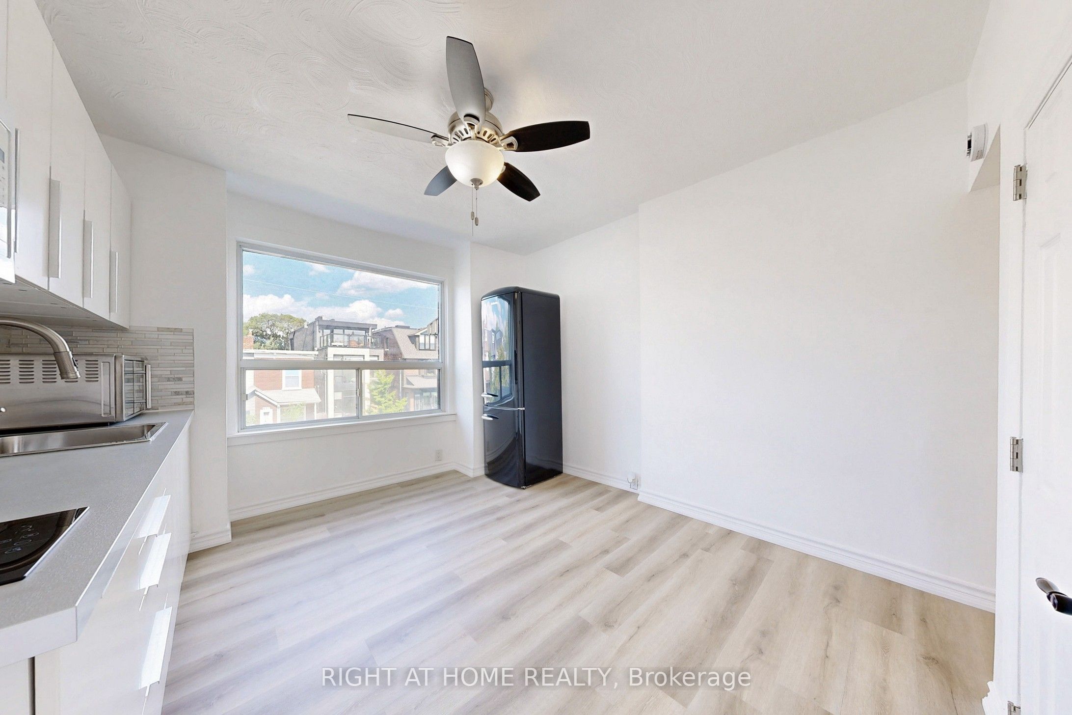 656 Crawford Street 2 Property Photo 5