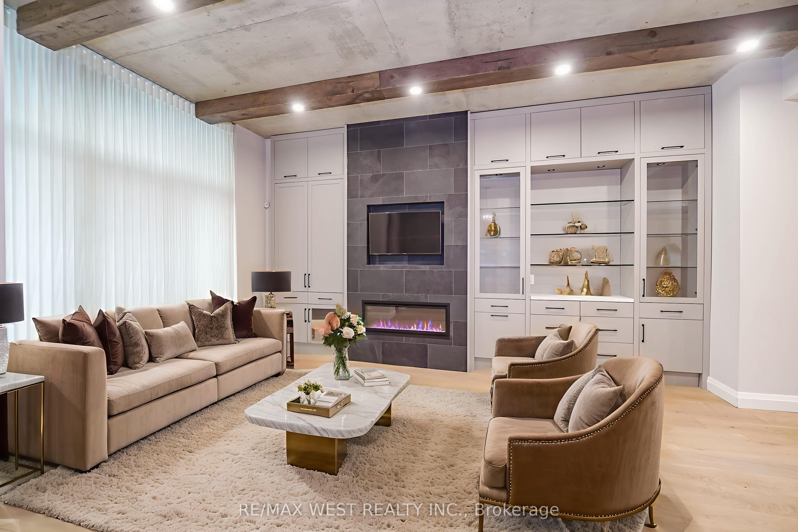 293 Mutual Street Property Photo 1