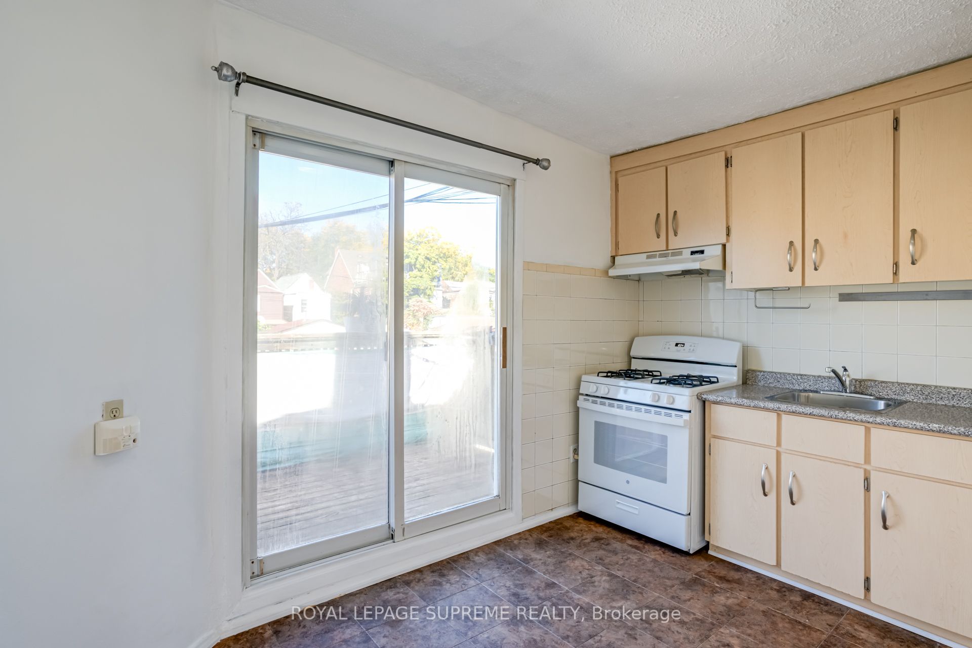 40 Gordon Street 2 Property Photo 13