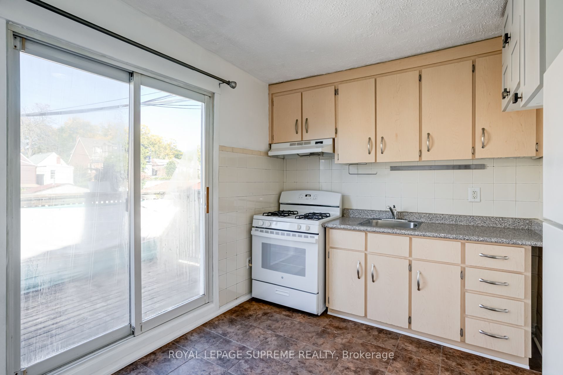 40 Gordon Street 2 Property Photo 16