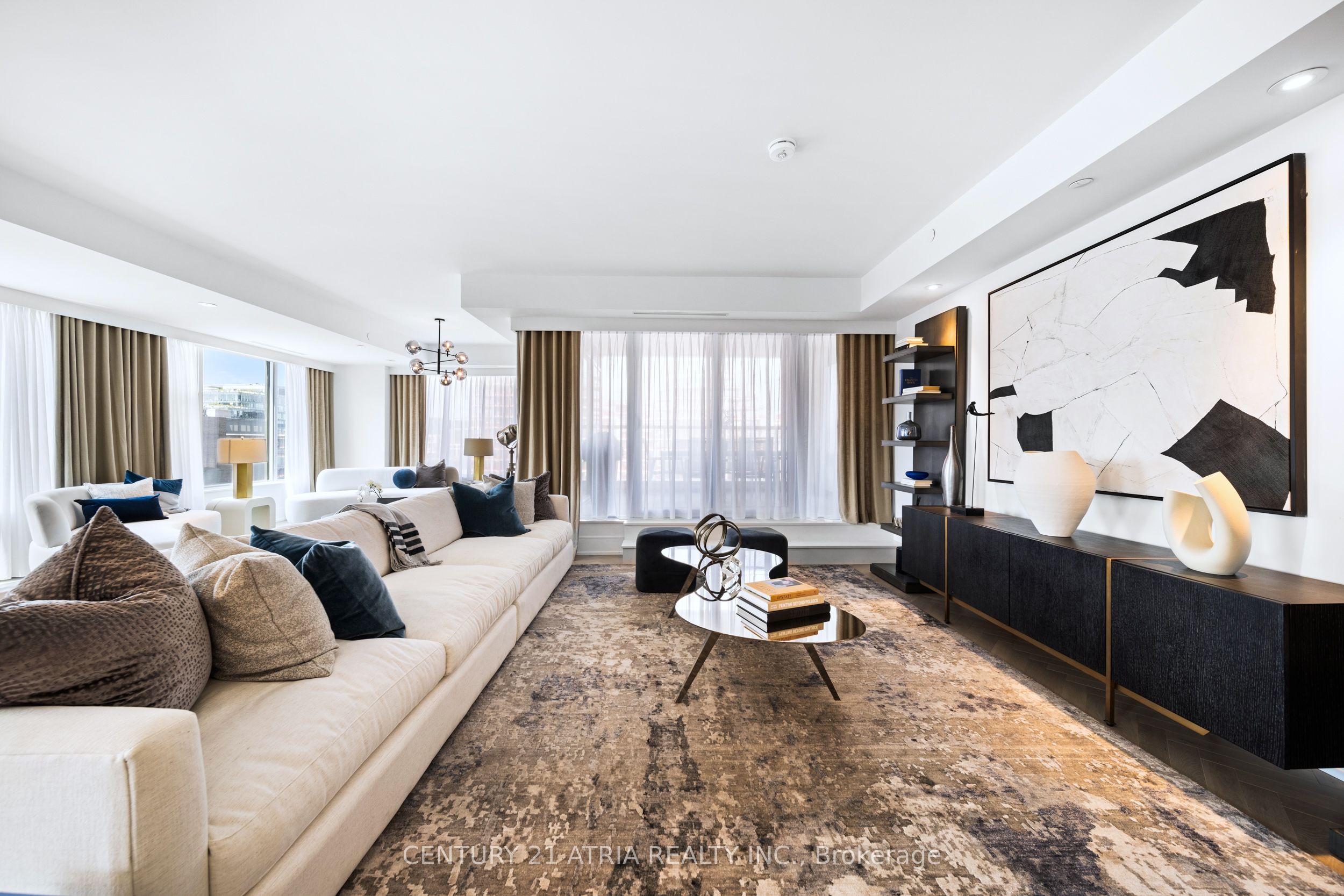 455 Wellington Street W 810 Property Photo 1