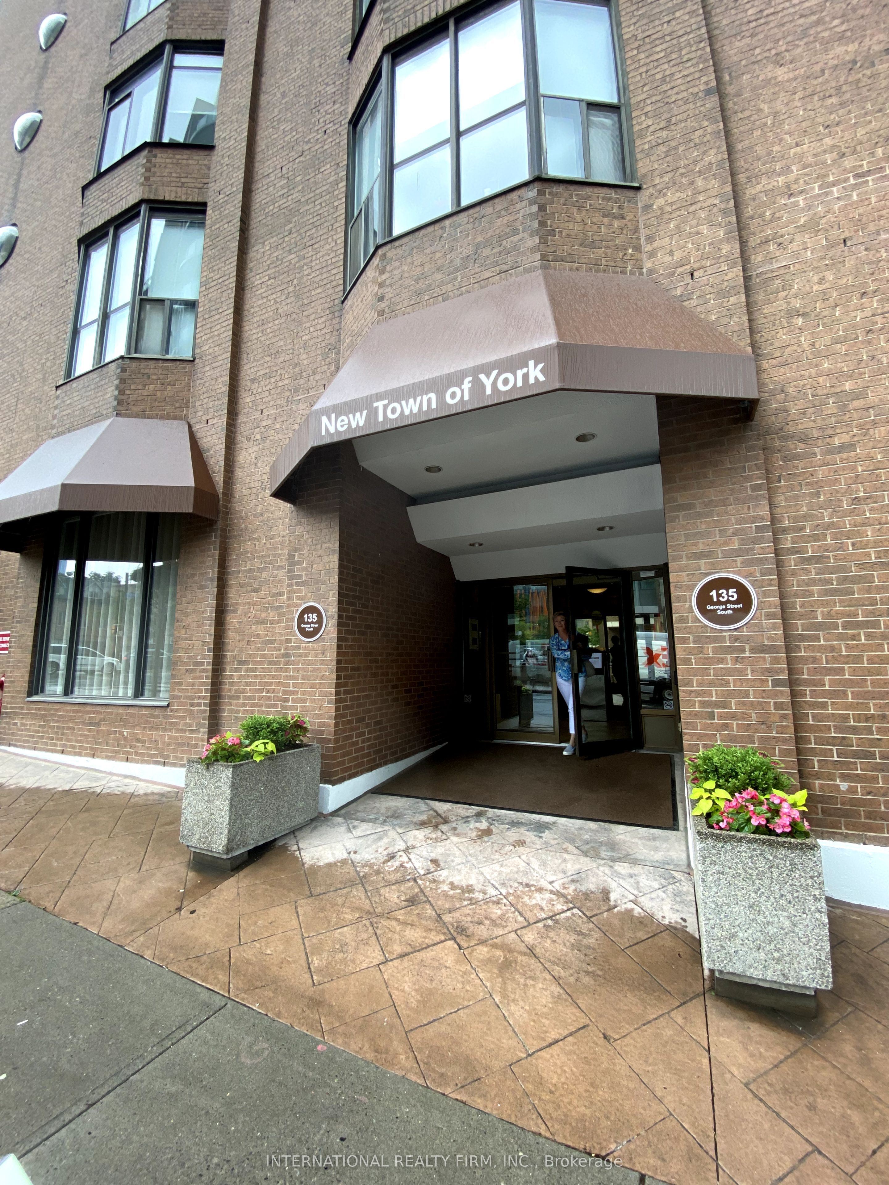 135 George Street S 605 Property Photo 17