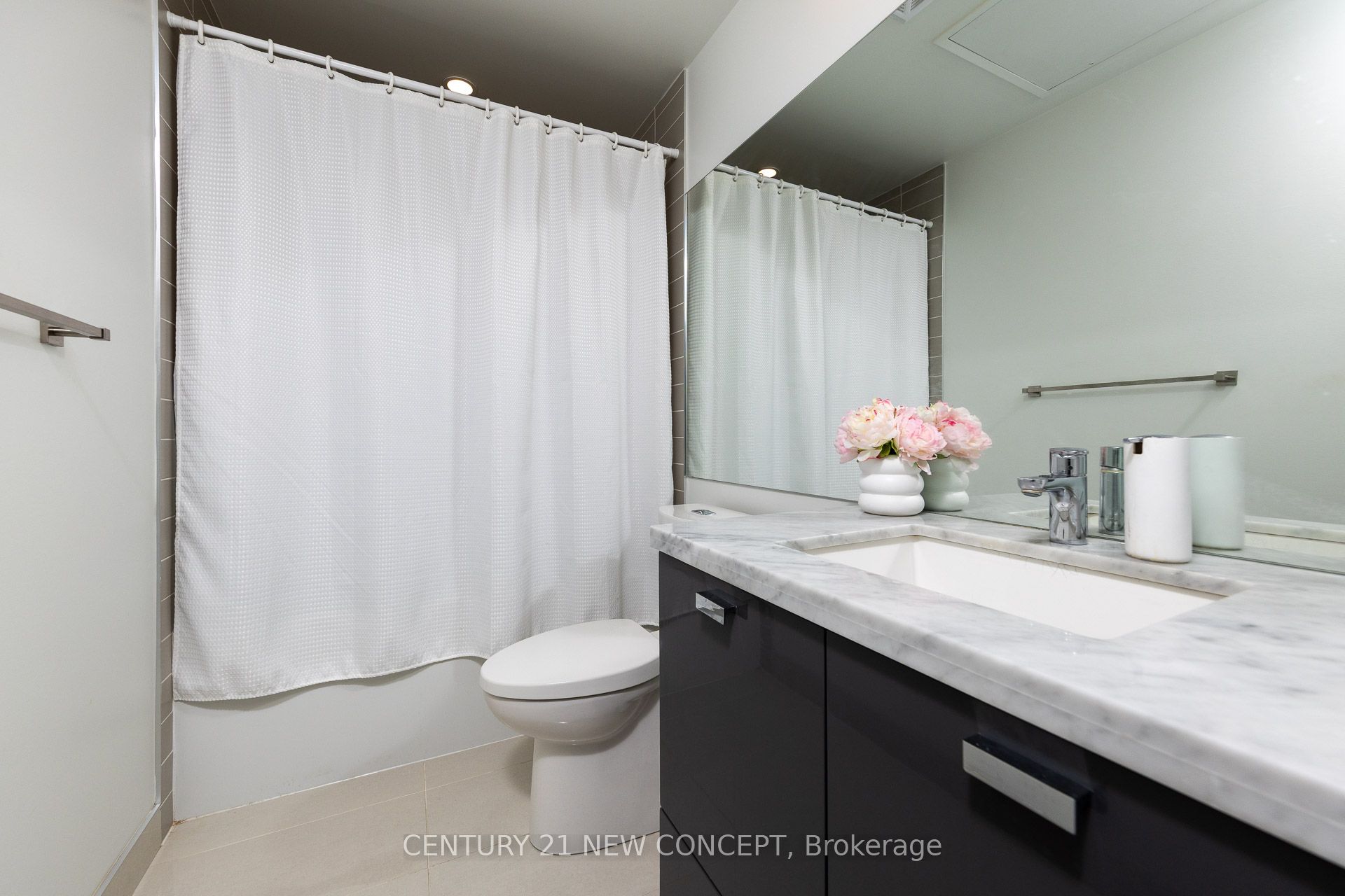 290 Adelaide Street W 2612 Property Photo 13