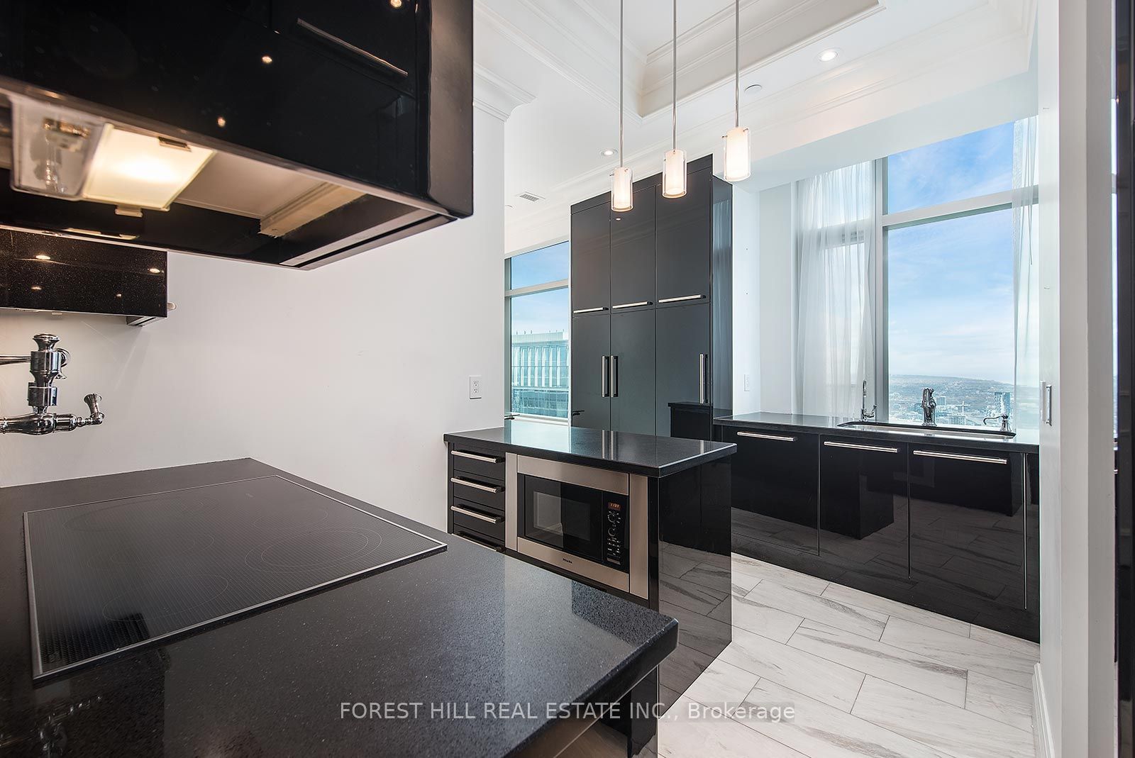 311 Bay Street 4604 Property Photo 1