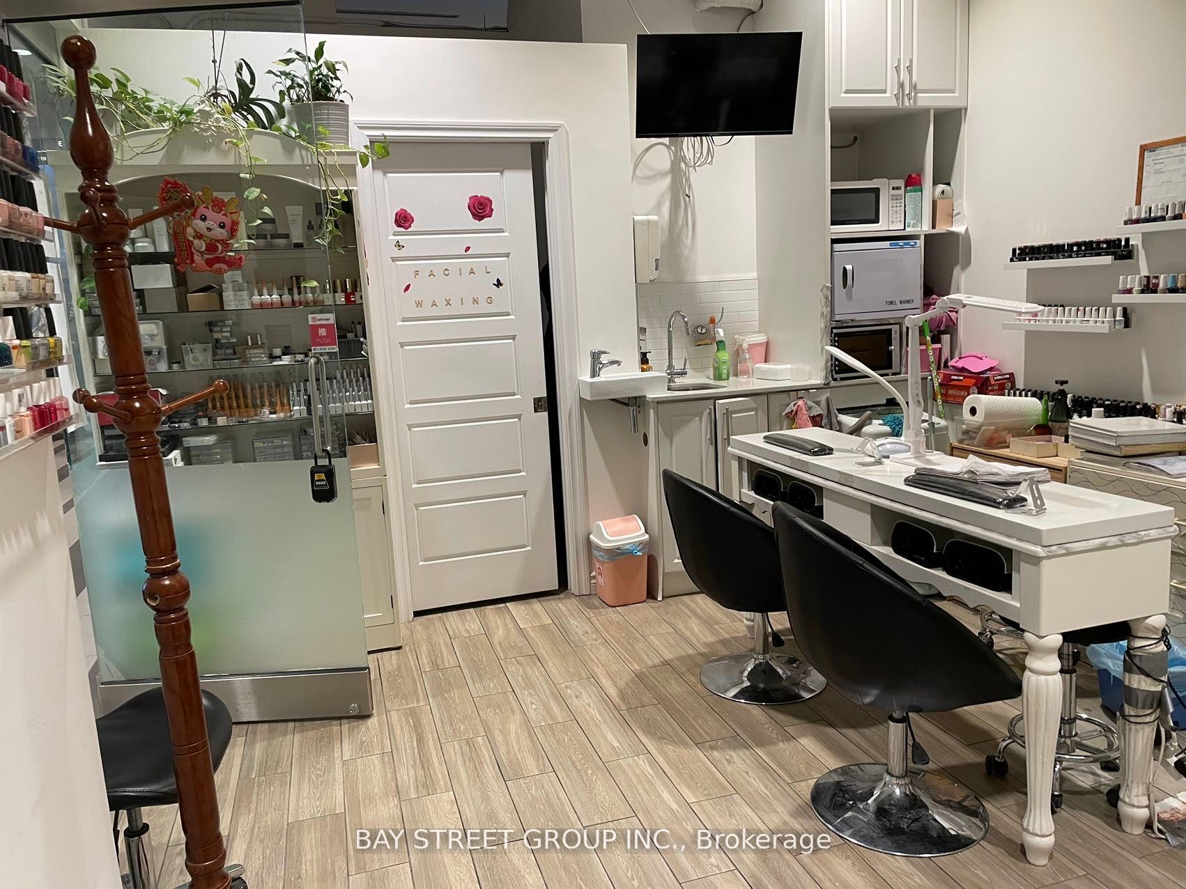 4750 Yonge Street 157 Property Photo 1