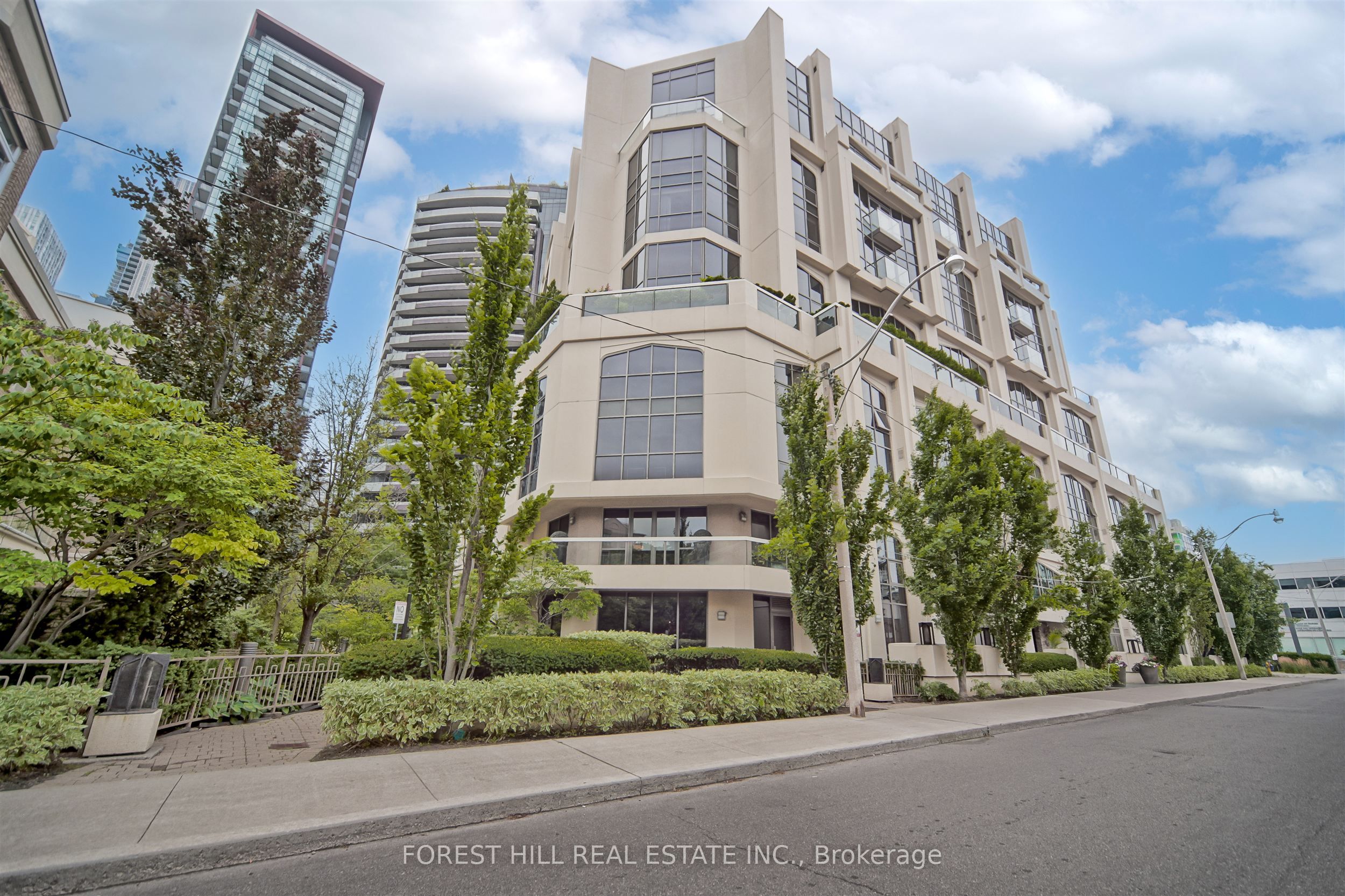 3 McAlpine Street 501 Property Photo 1