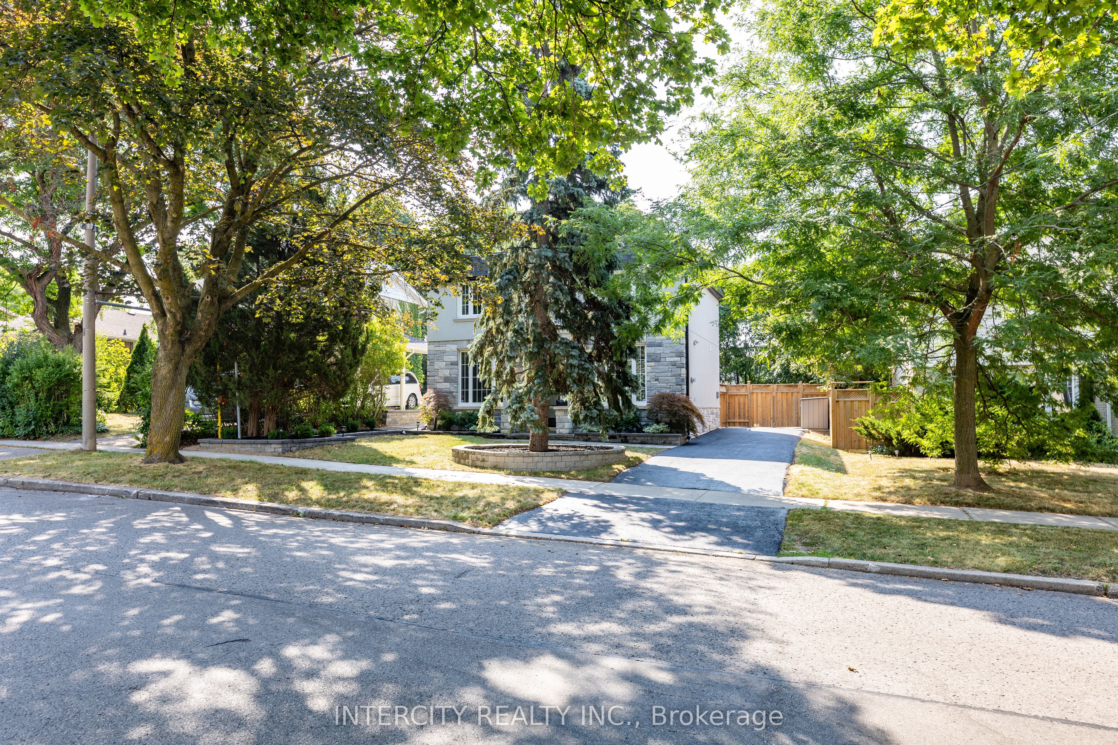 19 Marowyne Drive Property Photo 1