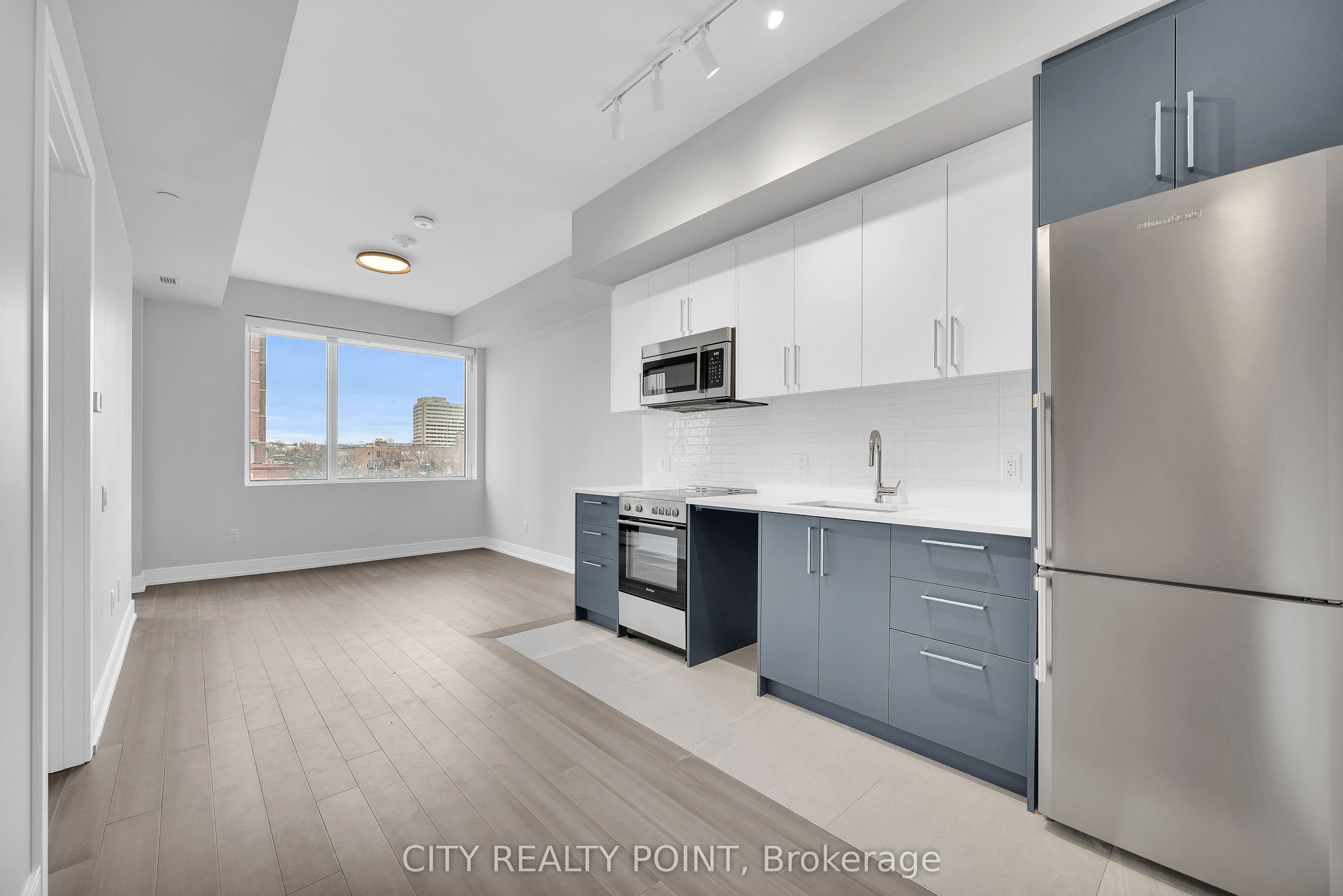 664 Spadina Avenue 804 Property Photo 1