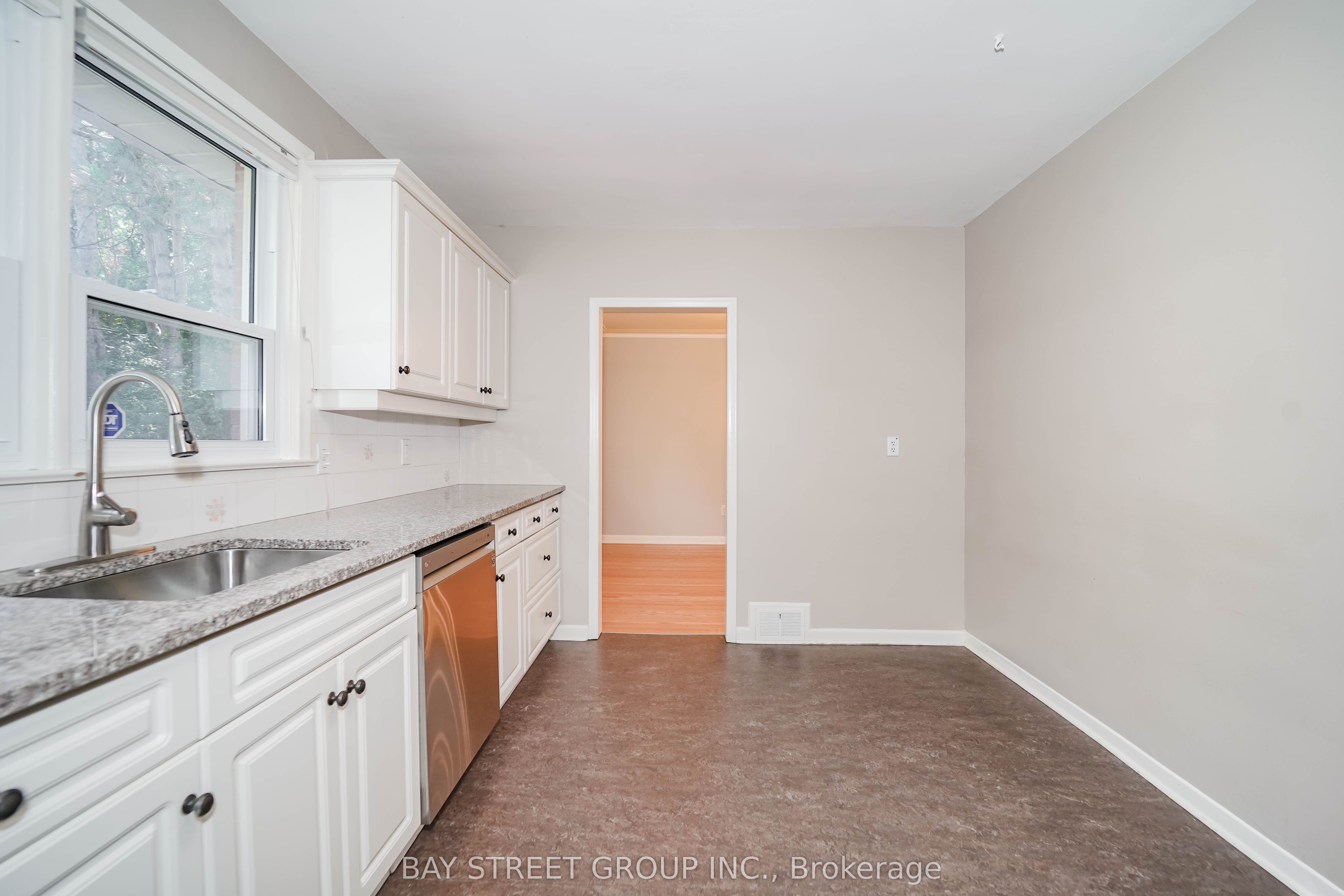 683 Conacher Drive Property Photo 15