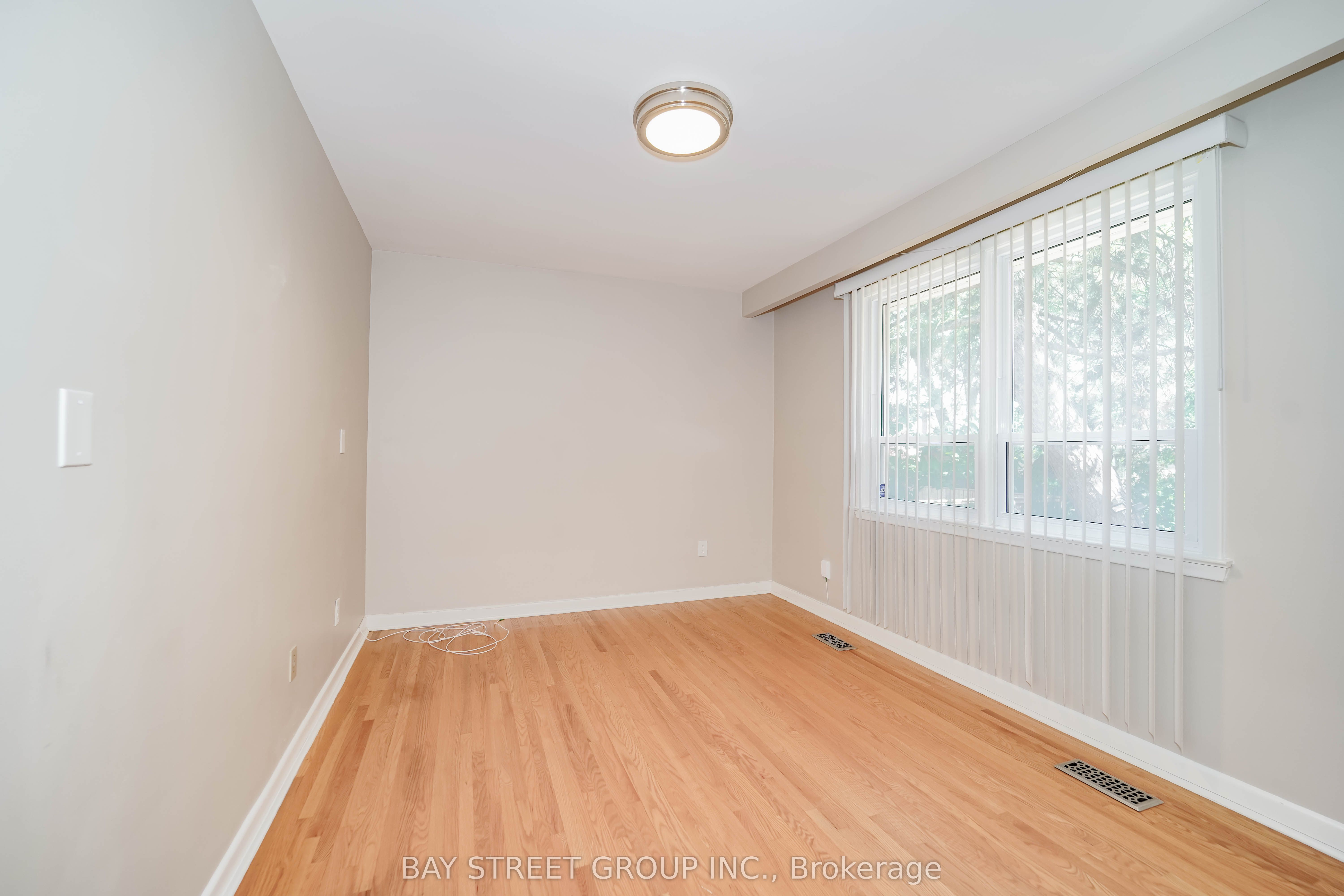 683 Conacher Drive Property Photo 17