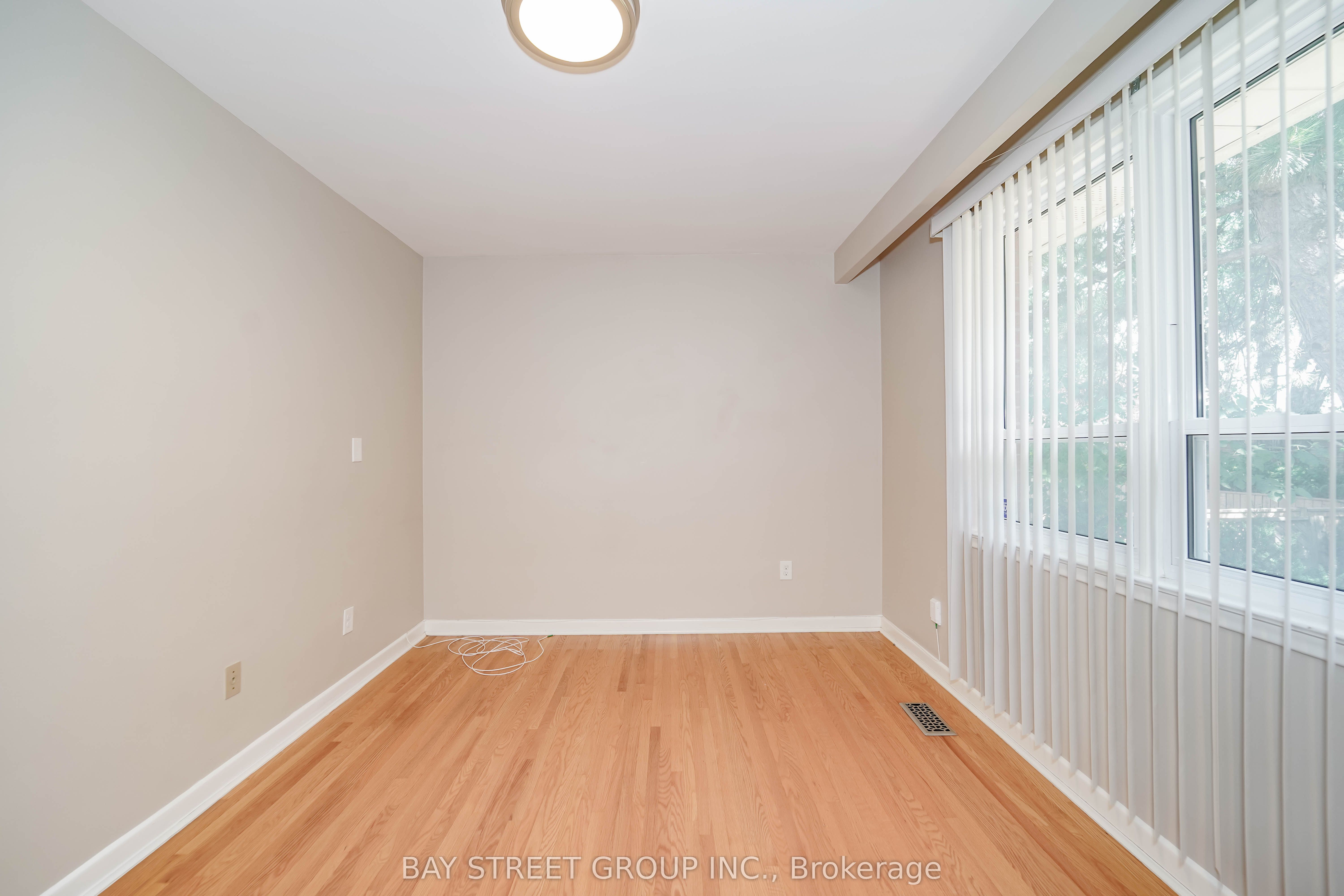 683 Conacher Drive Property Photo 19