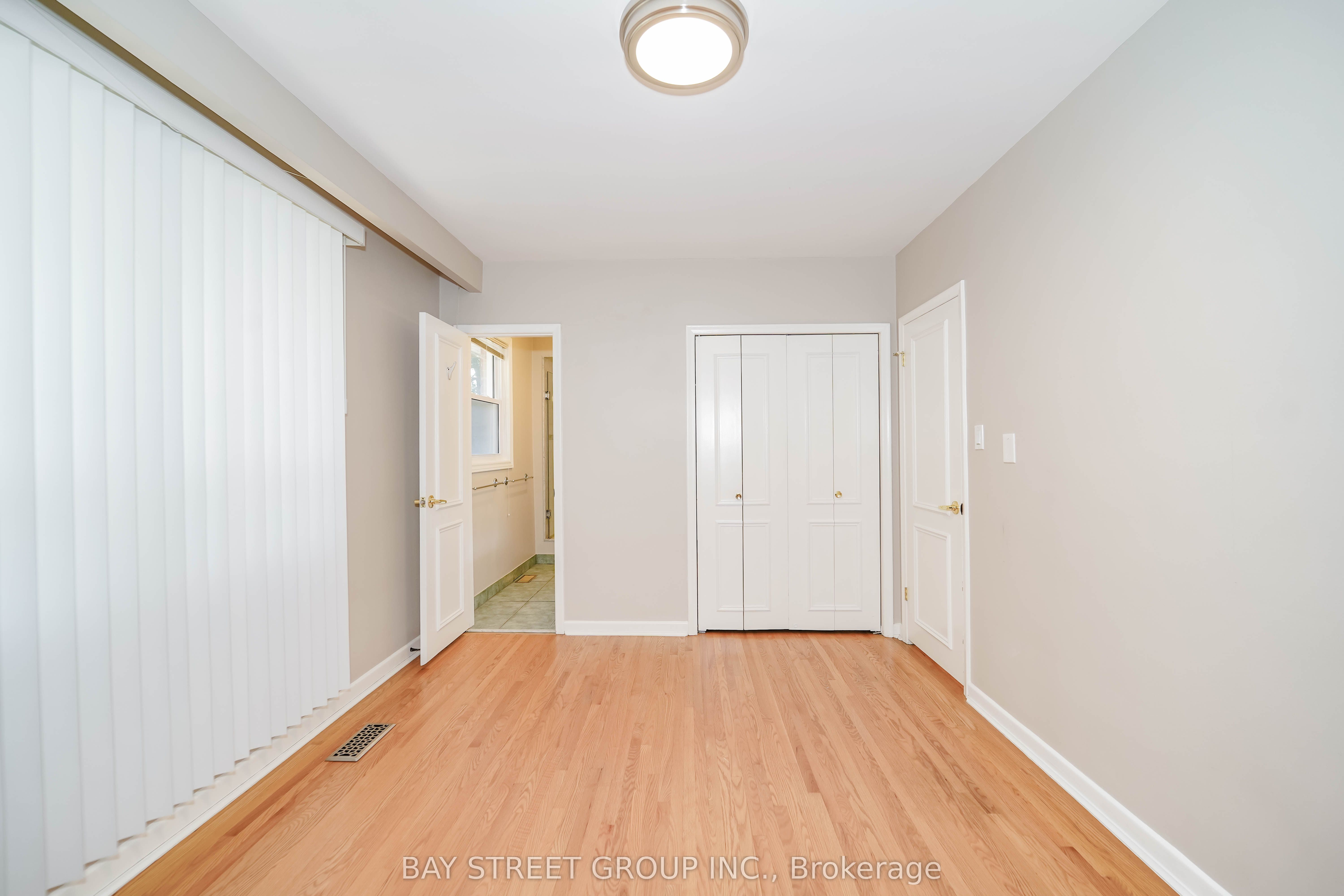 683 Conacher Drive Property Photo 20