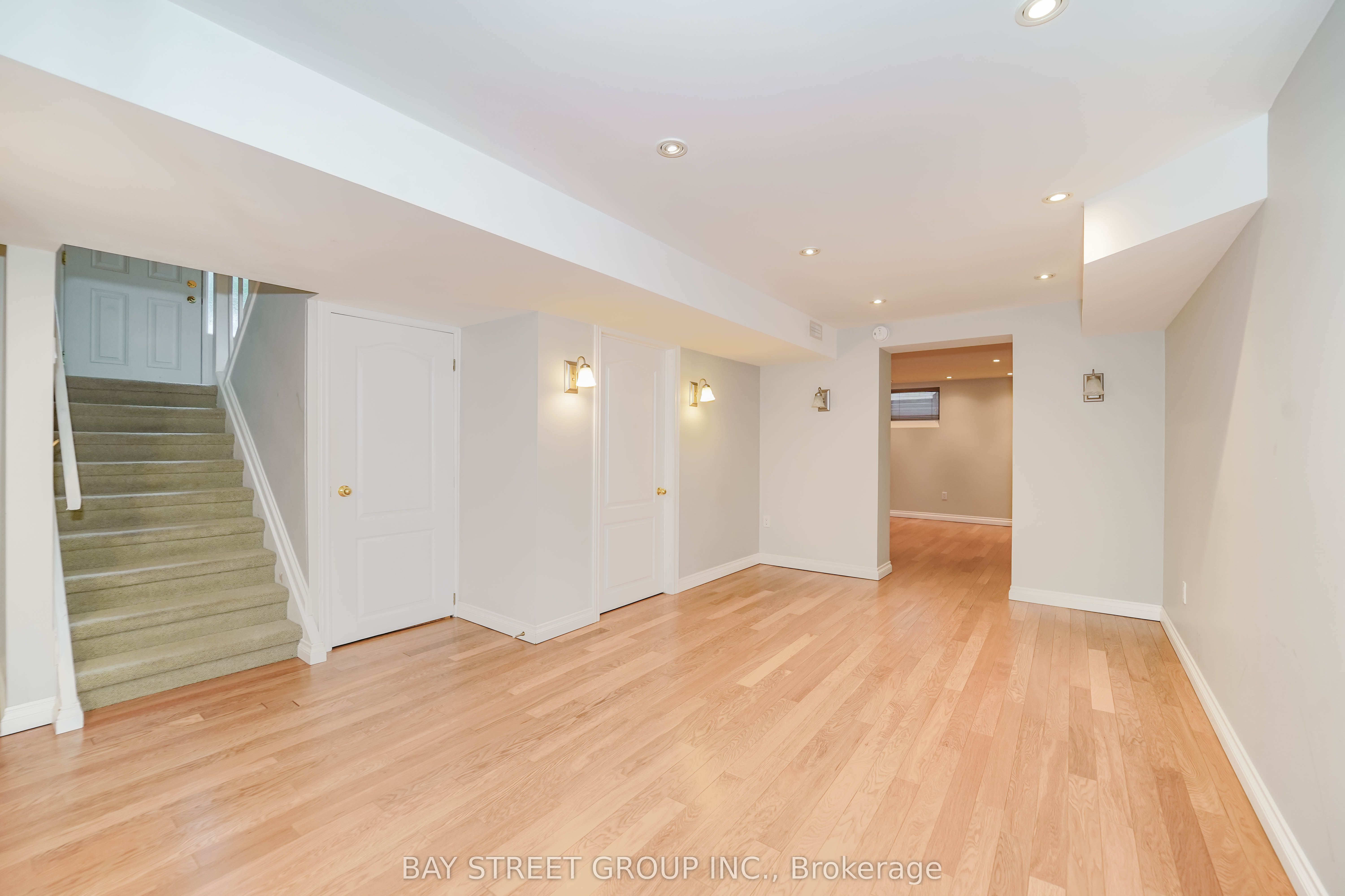 683 Conacher Drive Property Photo 31