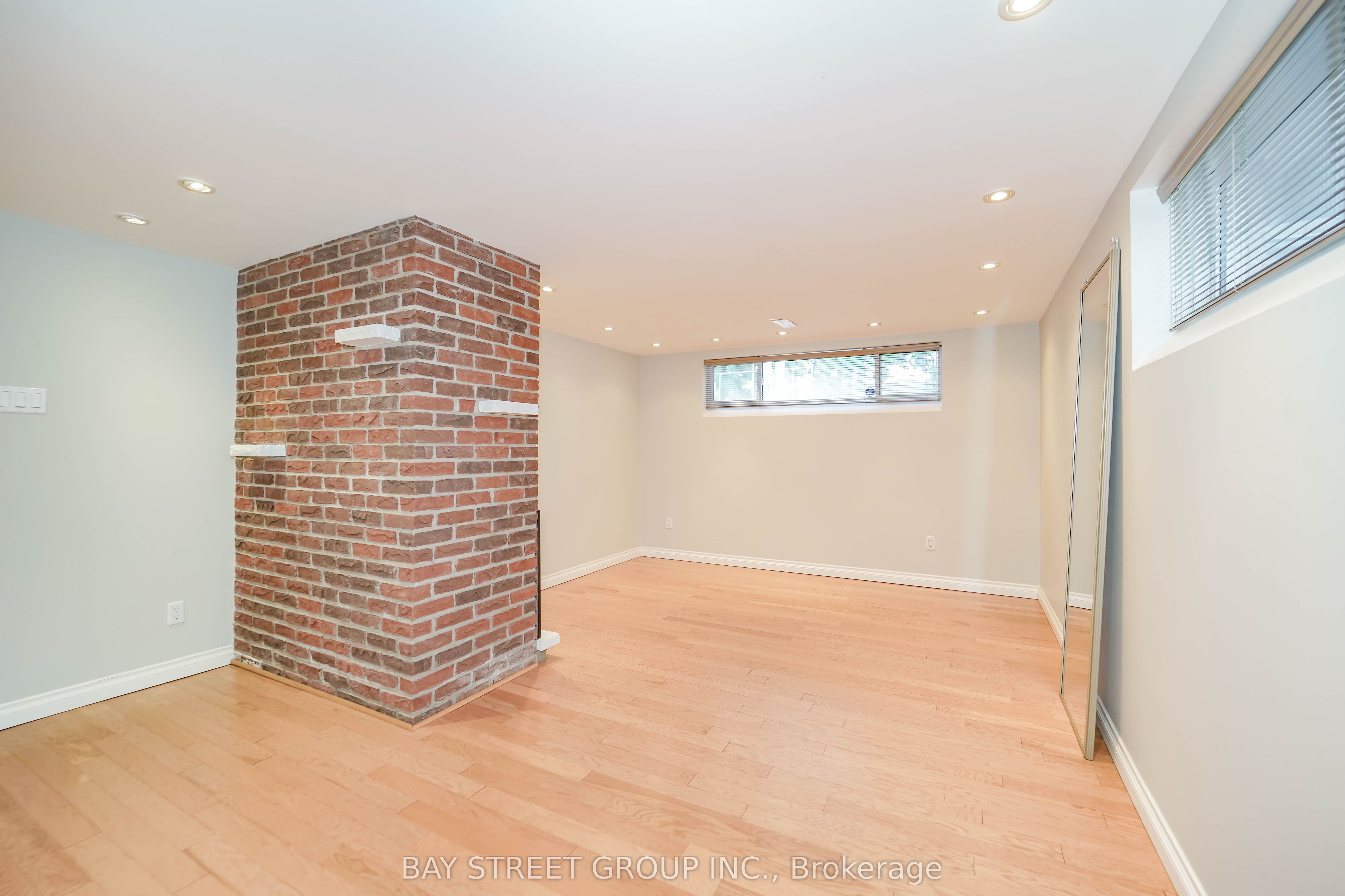 683 Conacher Drive Property Photo 42