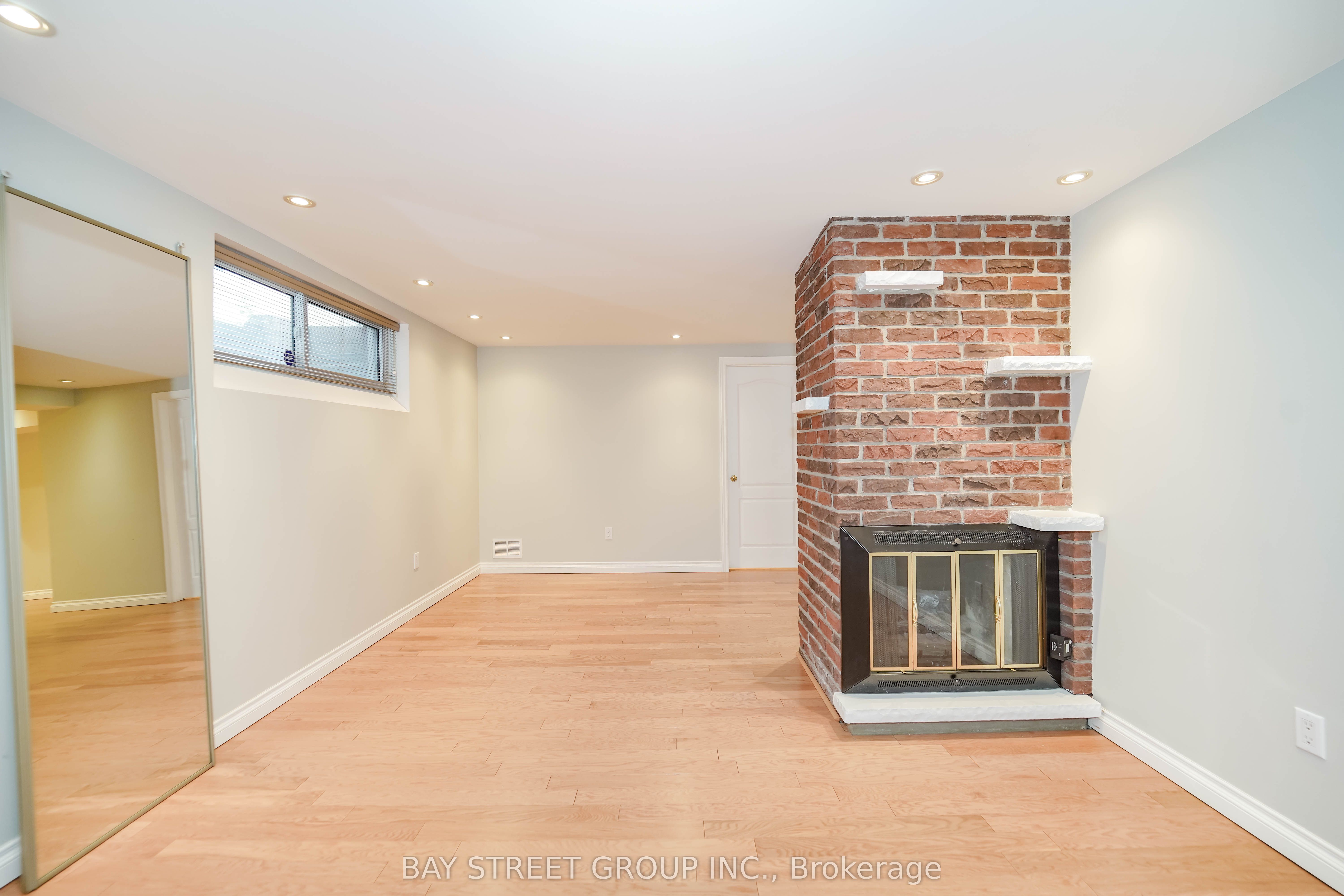 683 Conacher Drive Property Photo 44