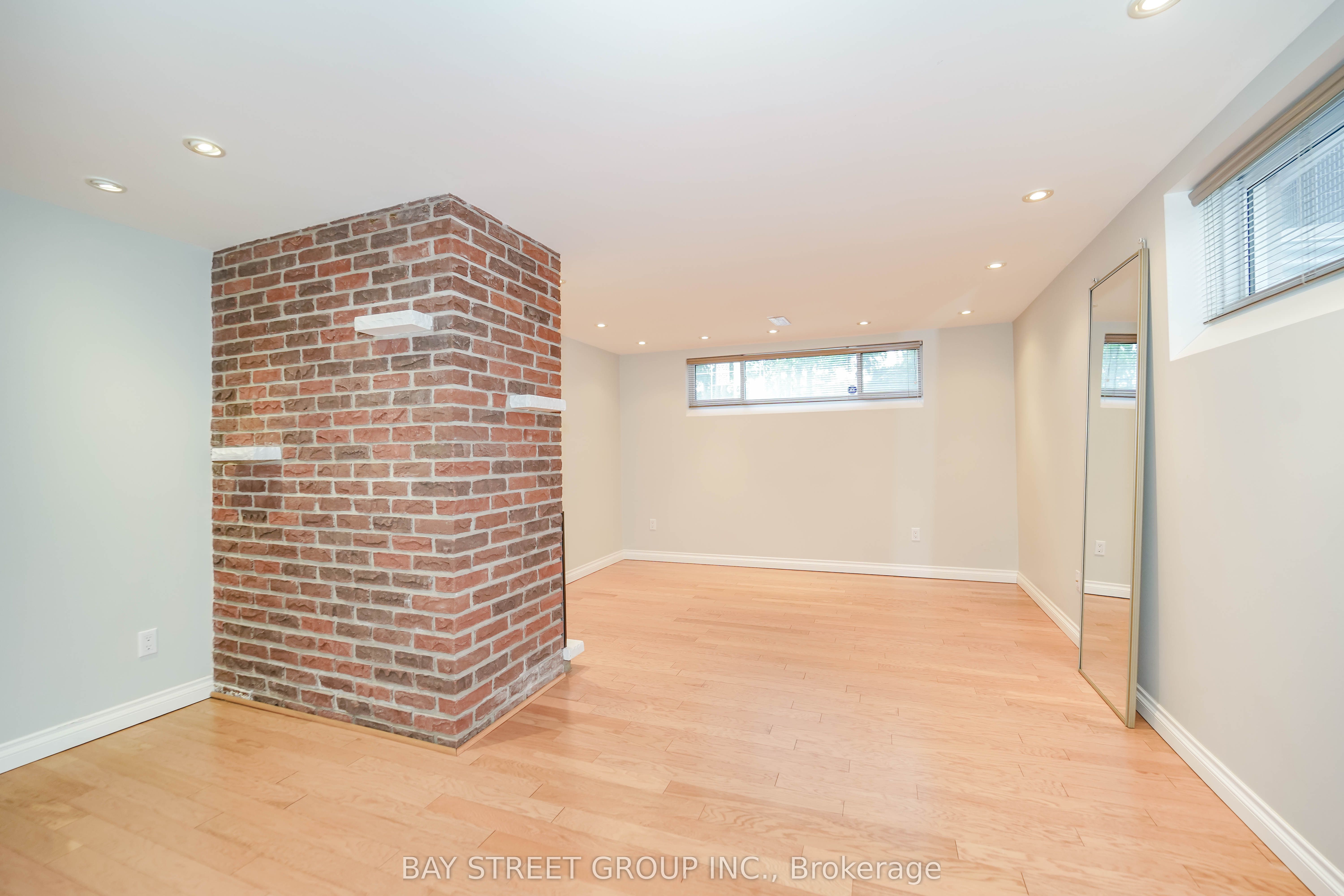 683 Conacher Drive Property Photo 45