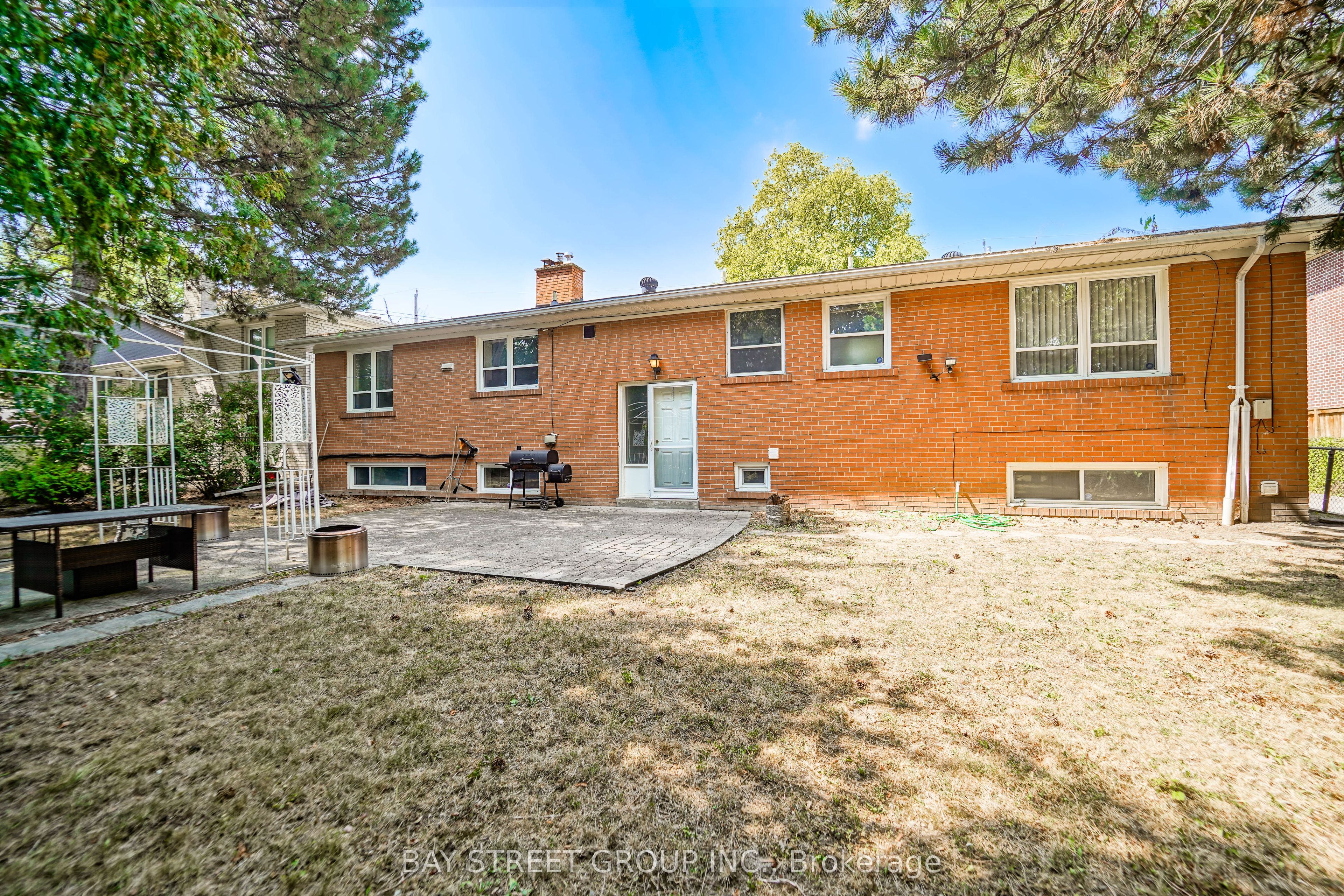 683 Conacher Drive Property Photo 49