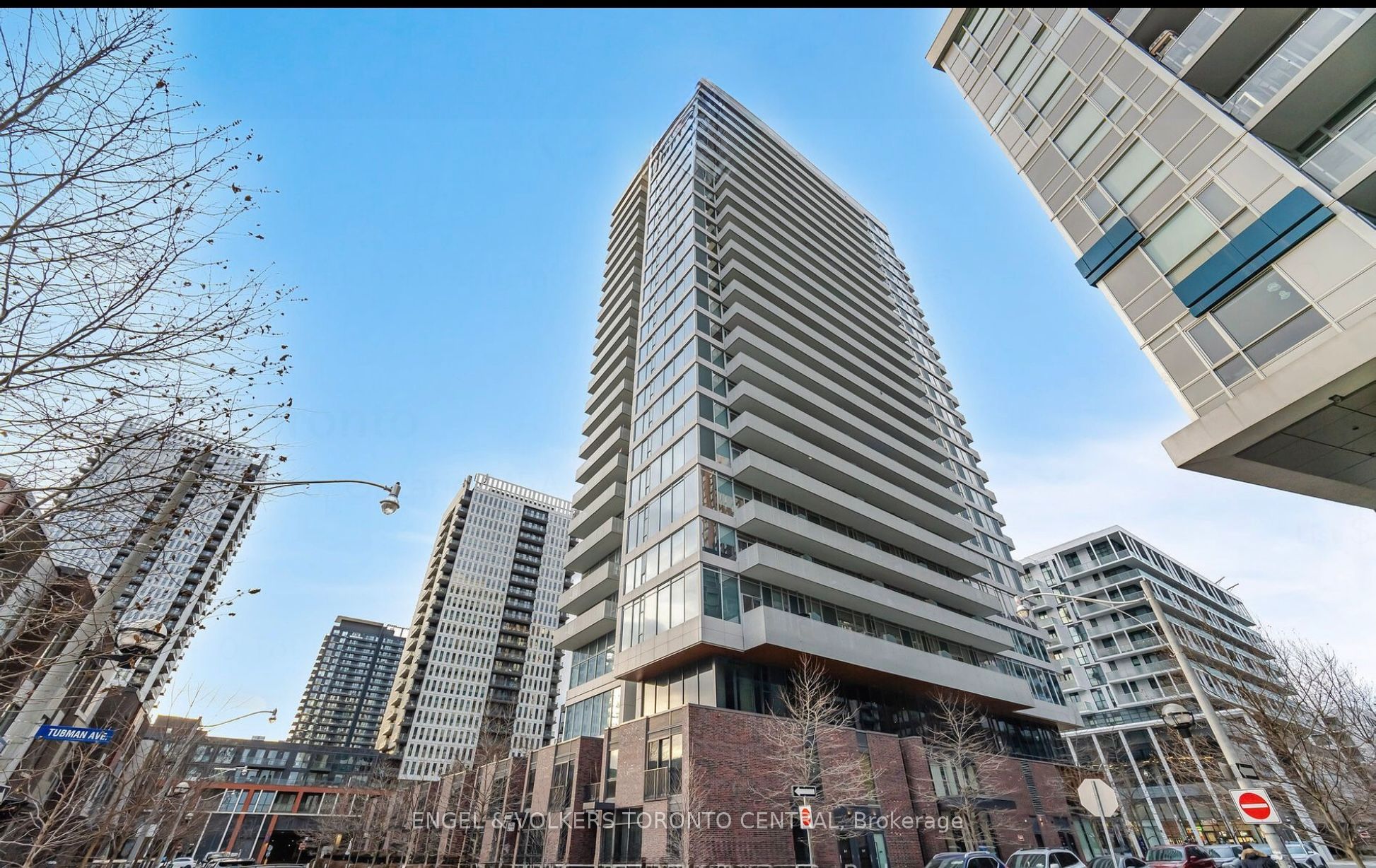 20 Tubman Avenue 1011