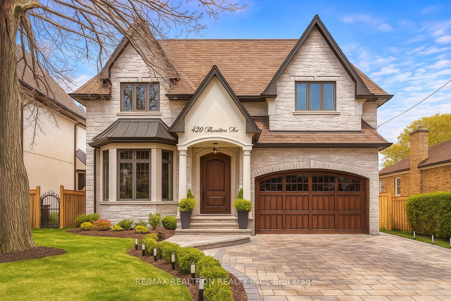 429 Hounslow Avenue Property Photo 1