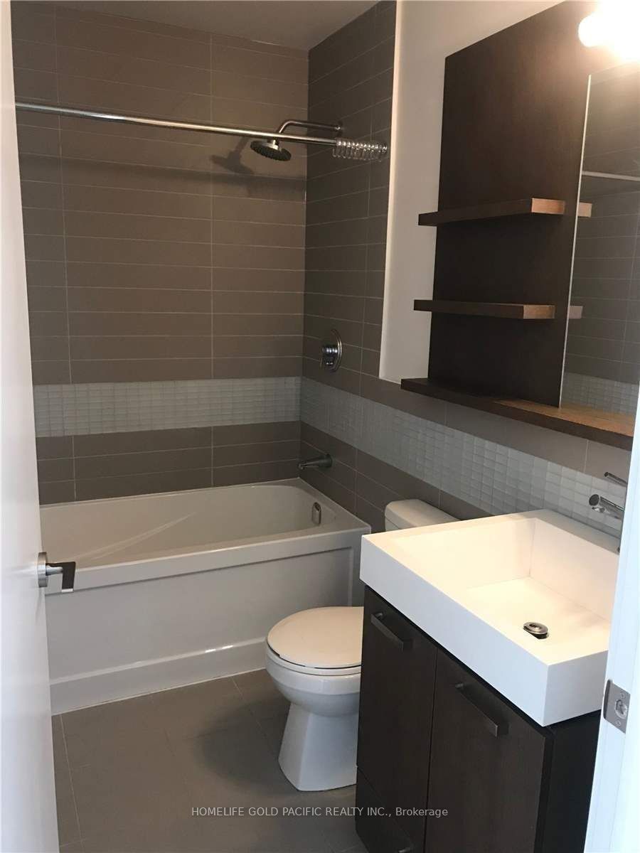 295 Adelaide Street W 719 Property Photo 4