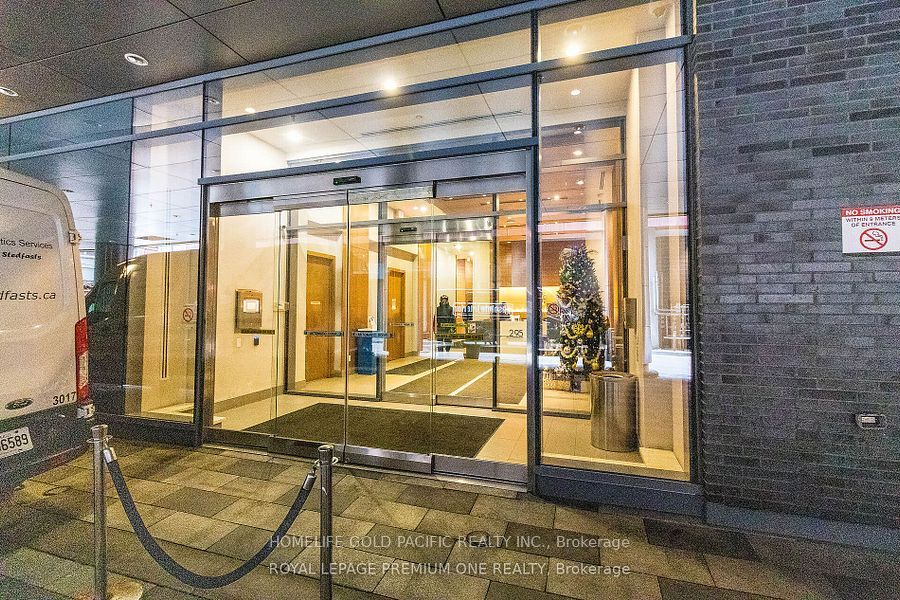 295 Adelaide Street W 719 Property Photo 17