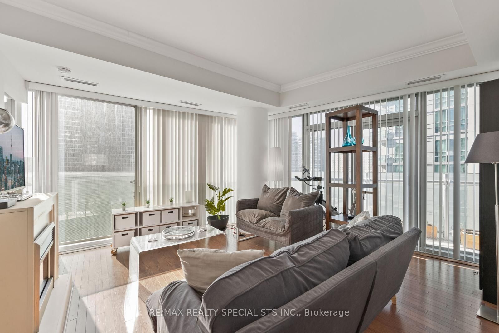 12 York Street 804 Property Photo 1