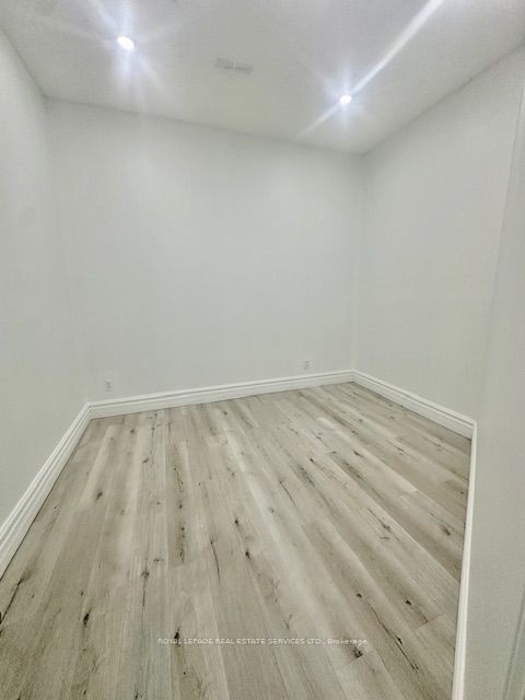 206 Carlton Street 303 Property Photo 1