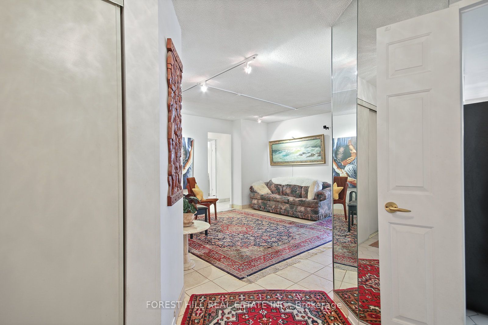 130 Carlton Street 1101 Property Photo 4