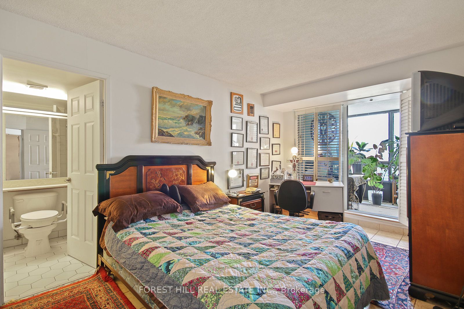 130 Carlton Street 1101 Property Photo 19