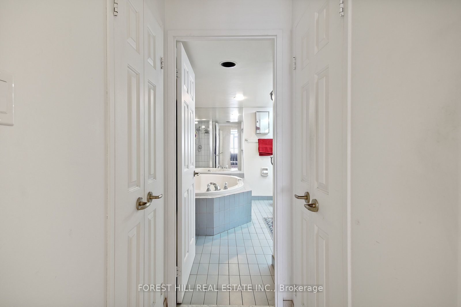 130 Carlton Street 1101 Property Photo 23