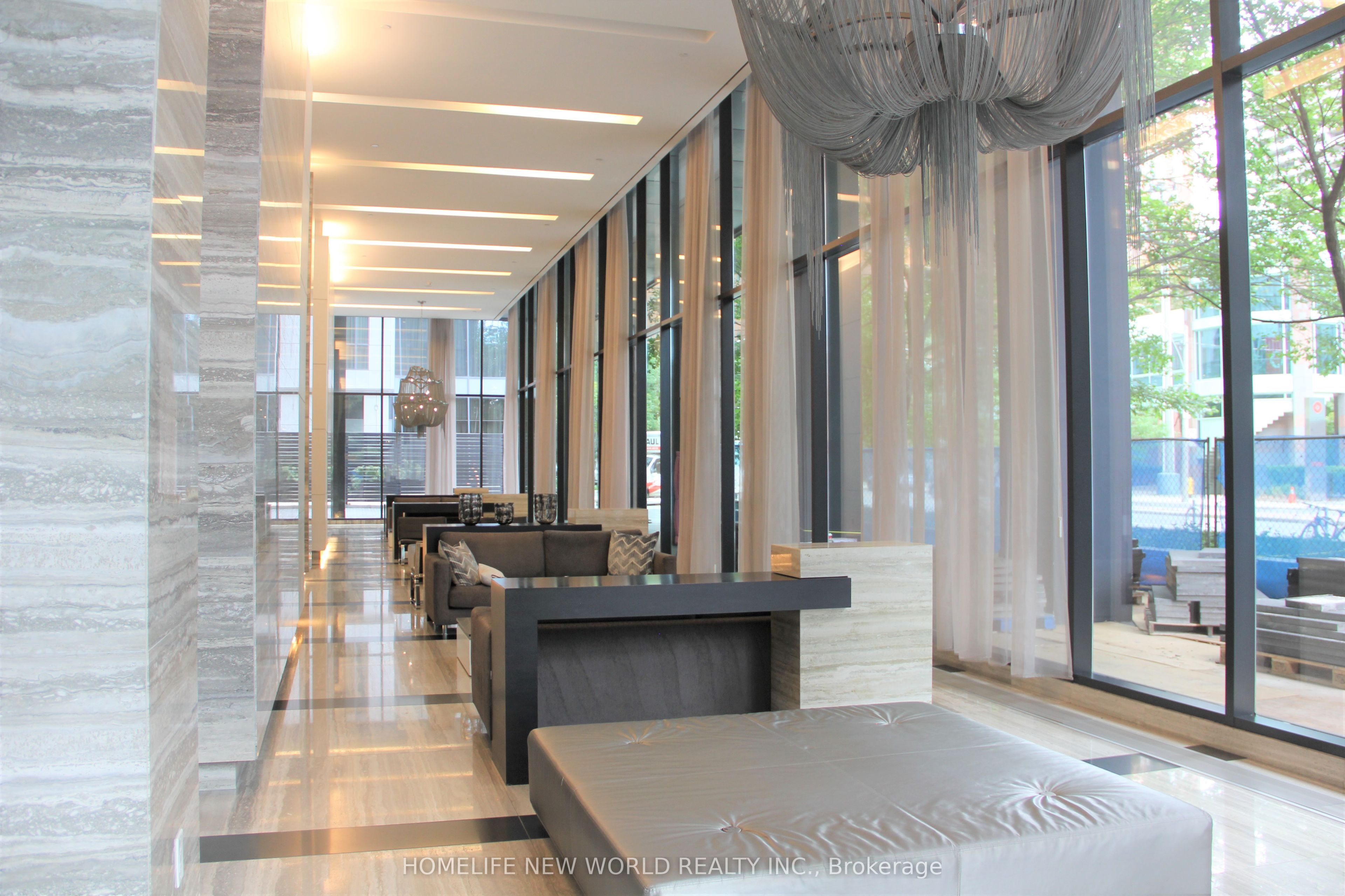 110 Charles Street E 503 Property Photo 1