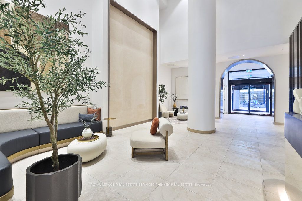 181 Sterling Road Ph04 Property Photo 4