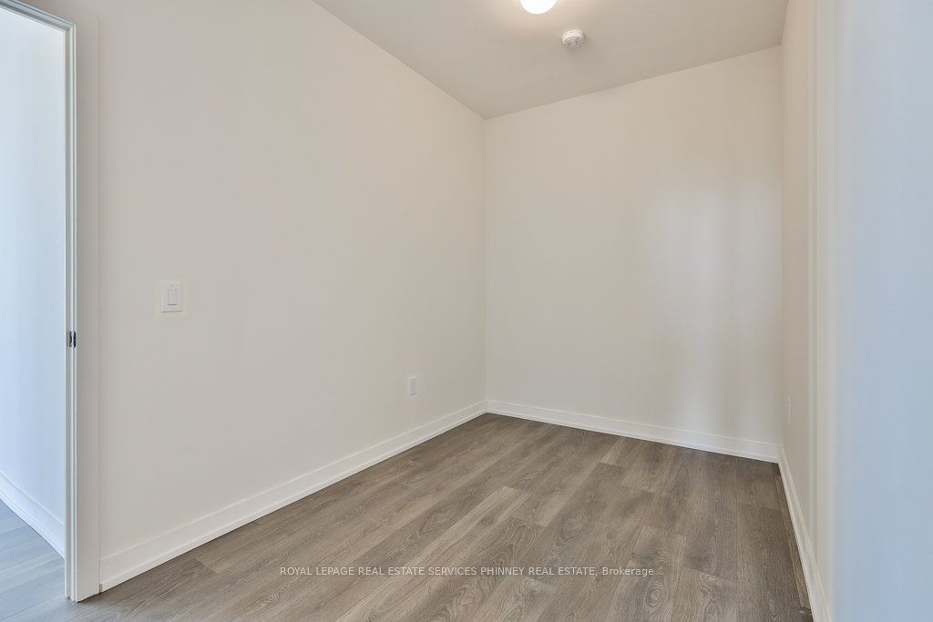 181 Sterling Road Ph04 Property Photo 13