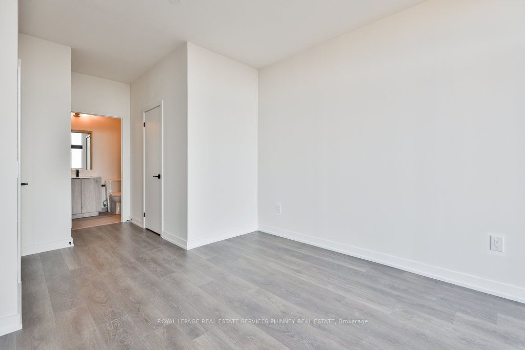 181 Sterling Road Ph04 Property Photo 17