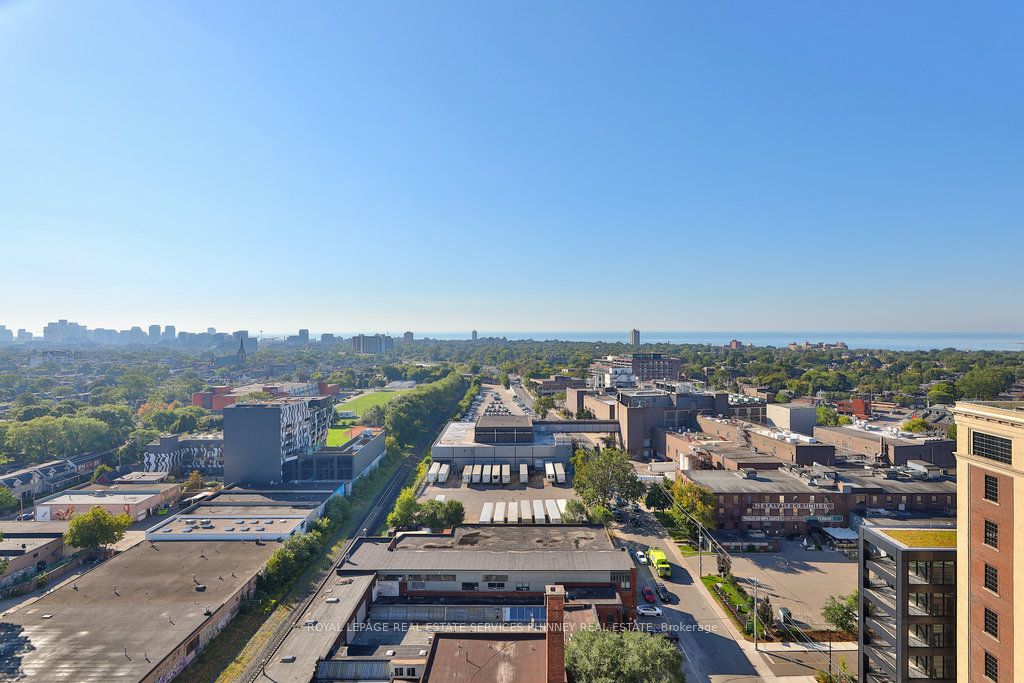 181 Sterling Road Ph04 Property Photo 22